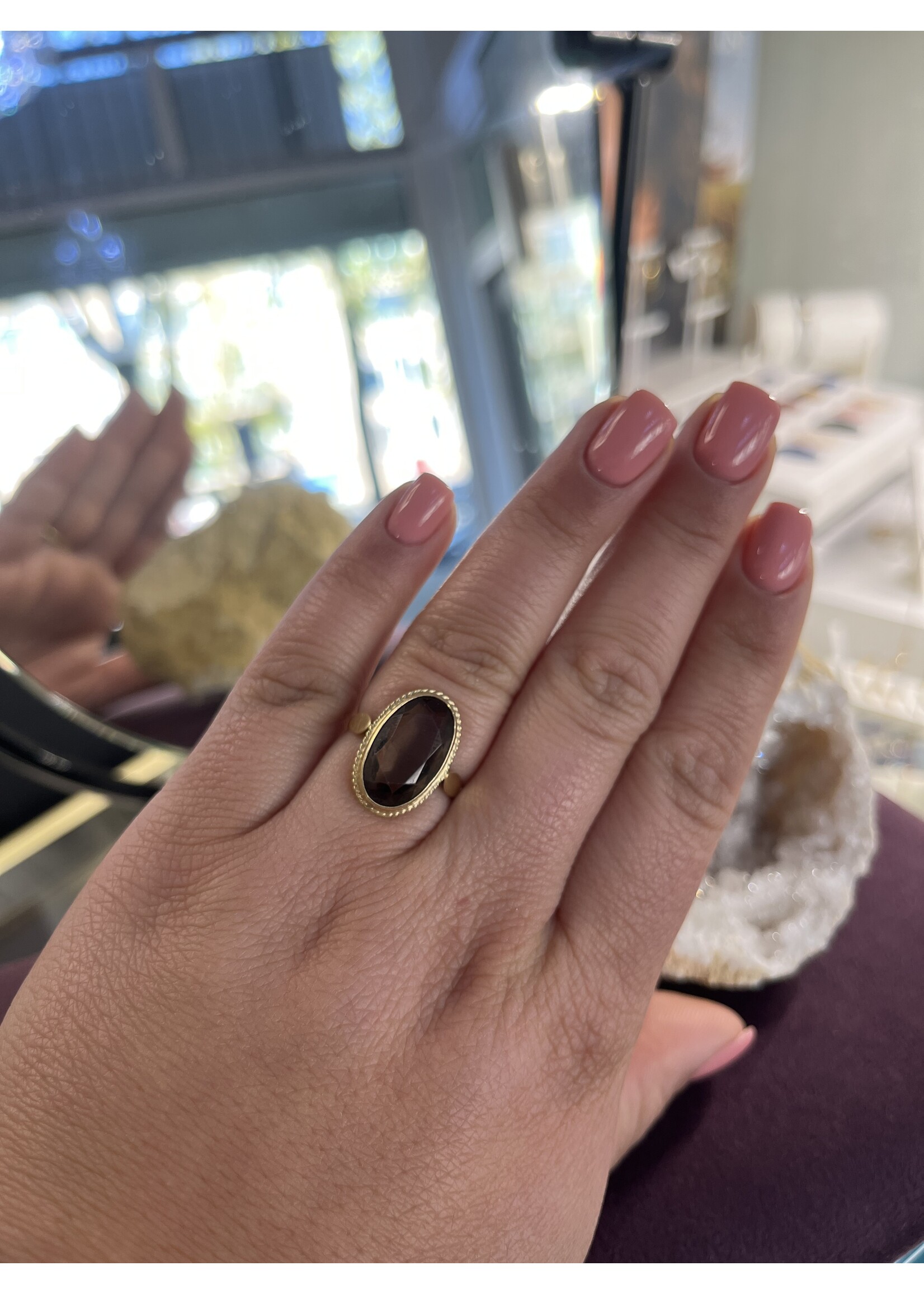 Vintage & Occasion Geelgouden  14k ring met rookkwarts - maat 17.5