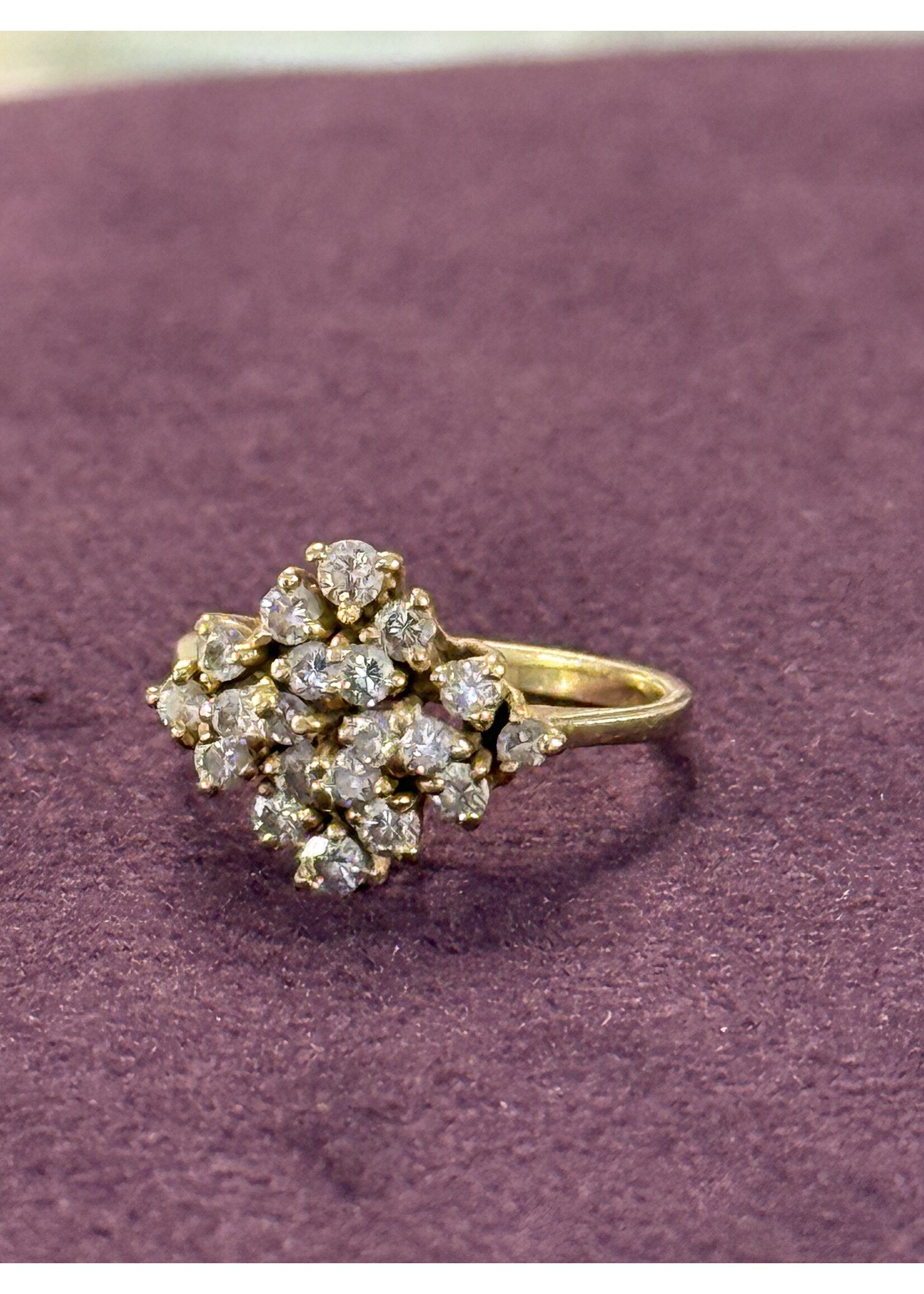 Vintage & Occasion Geelgouden 18k ring rozet fantasie met 20 diamantjes
