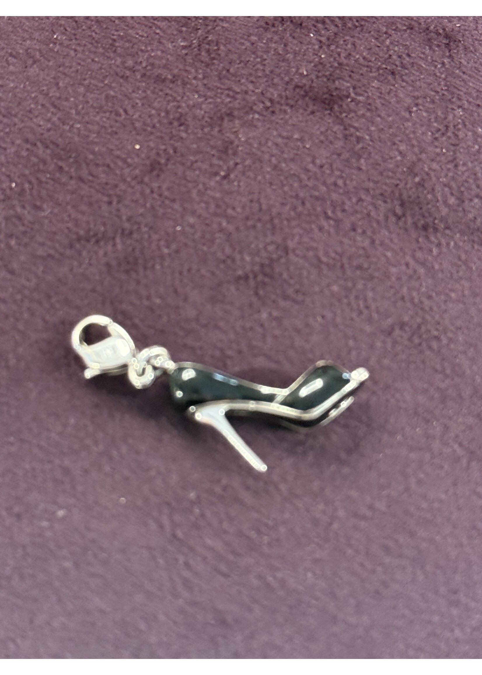 Vintage & Occasion Swarovski bedel schoen, hak met zwarte lak en steentjes