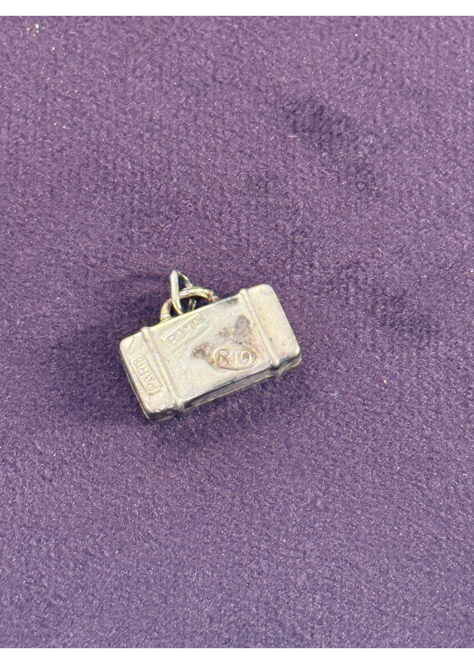 Vintage & Occasion Zilveren bedel koffer Paris / Roma / Rio