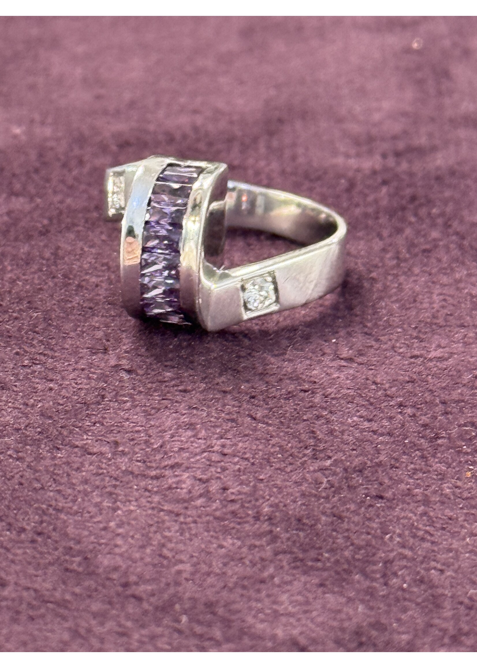 Vintage & Occasion Witgouden ring met amethist en briljant - maat 18