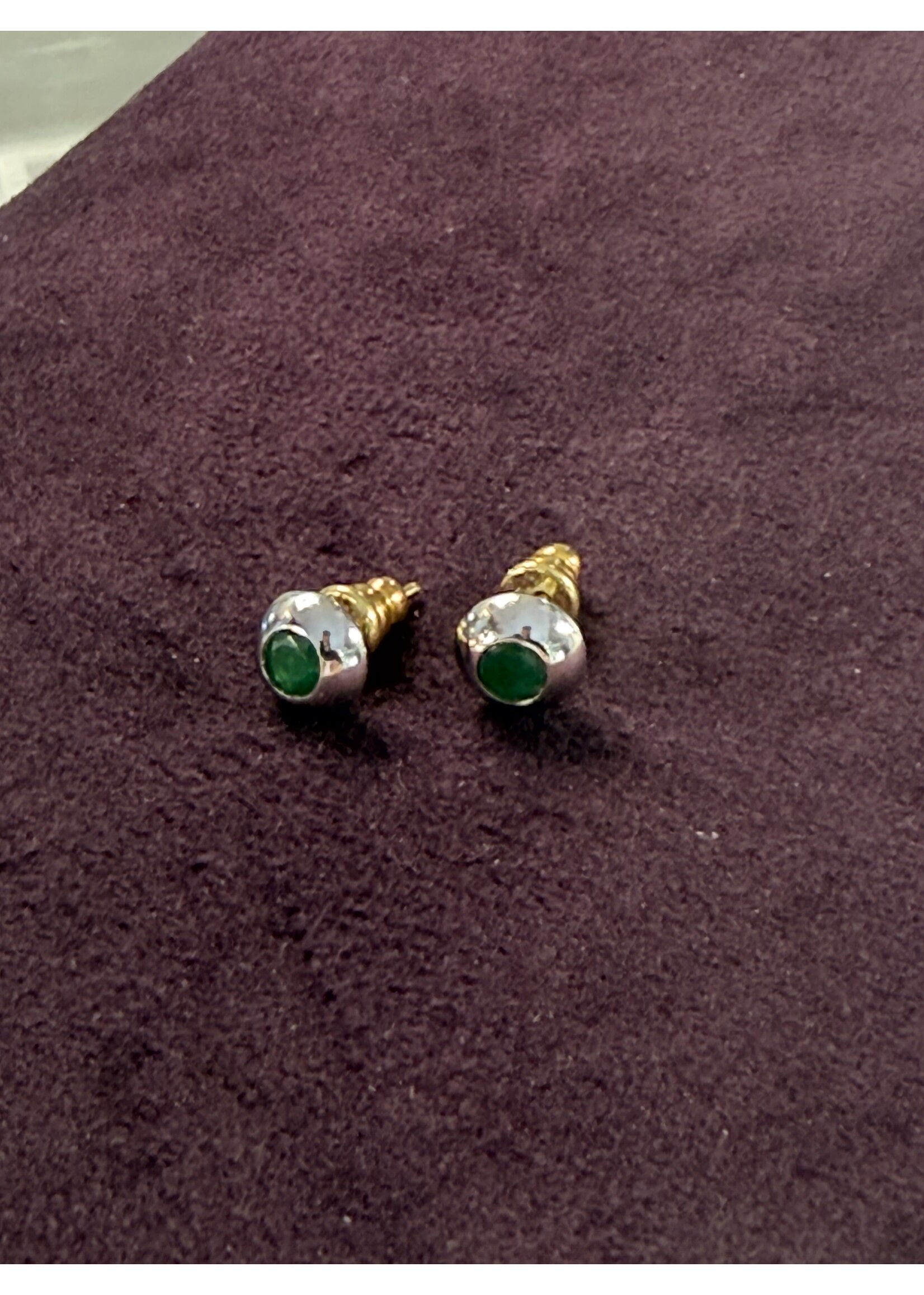 Vintage & Occasion Bicolor oorbellen. met smaragd massief 18k