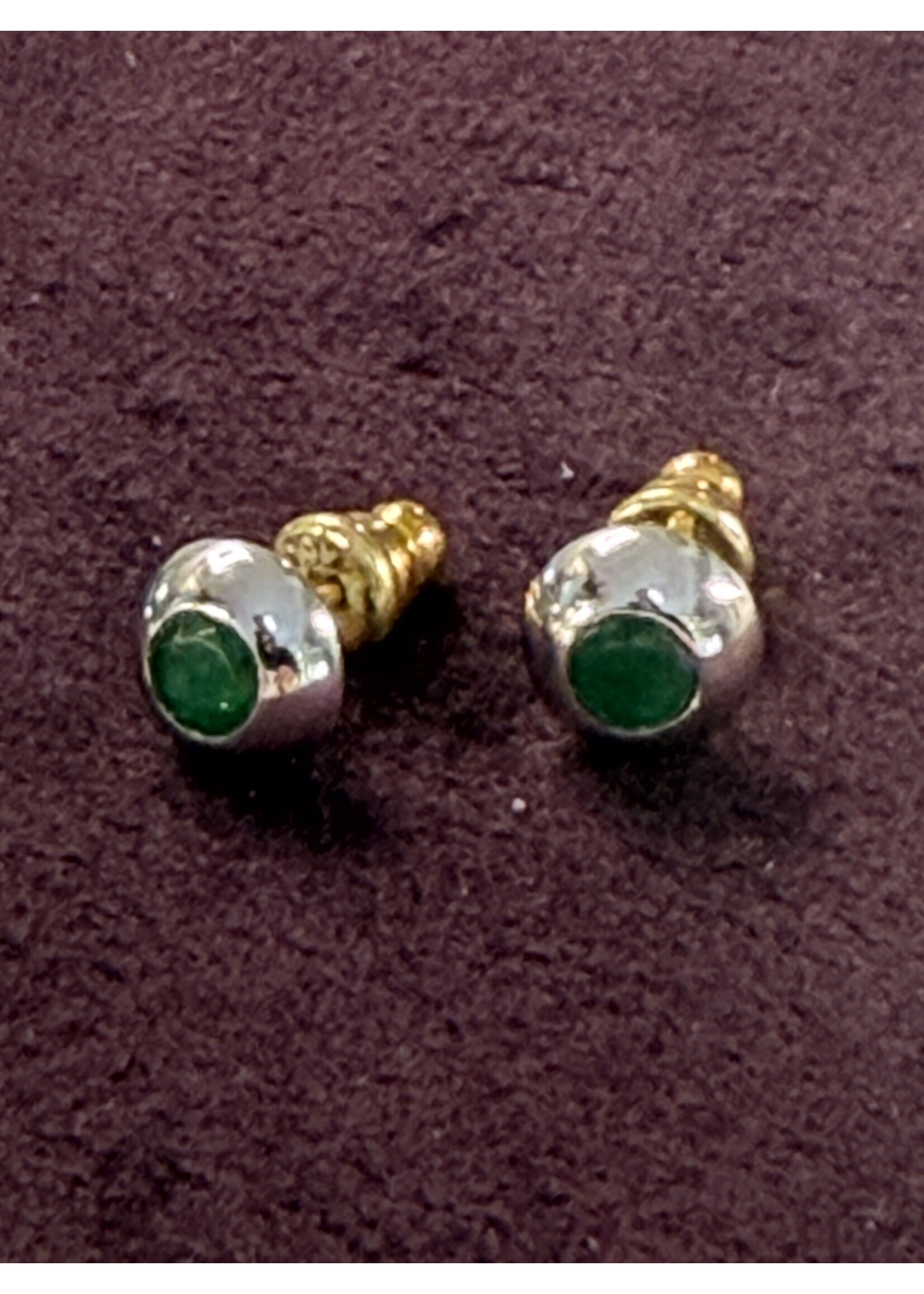 Vintage & Occasion Bicolor oorbellen. met smaragd massief 18k