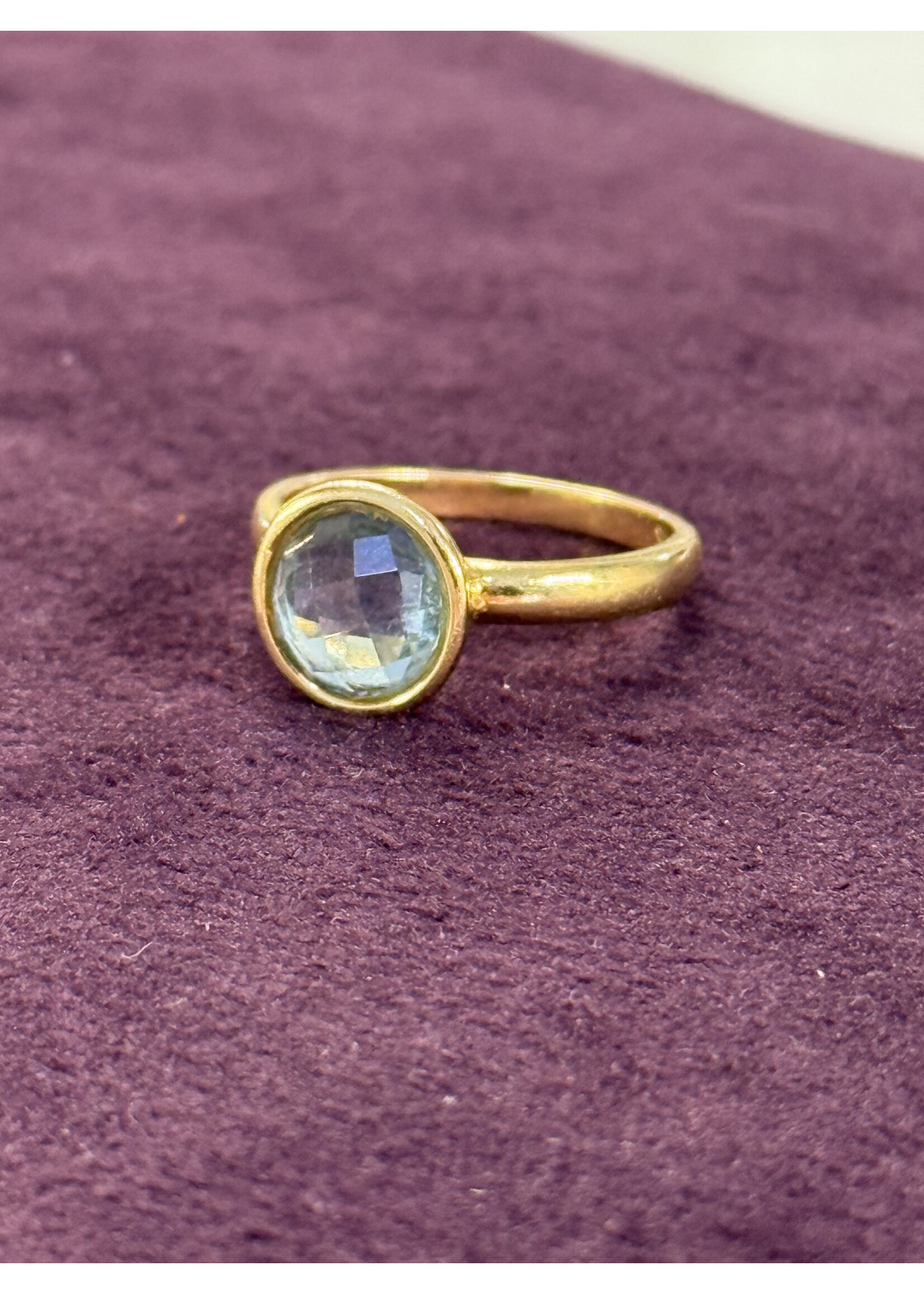 Vintage & Occasion Geelgouden ring met blauwe topaas - maat 17,5
