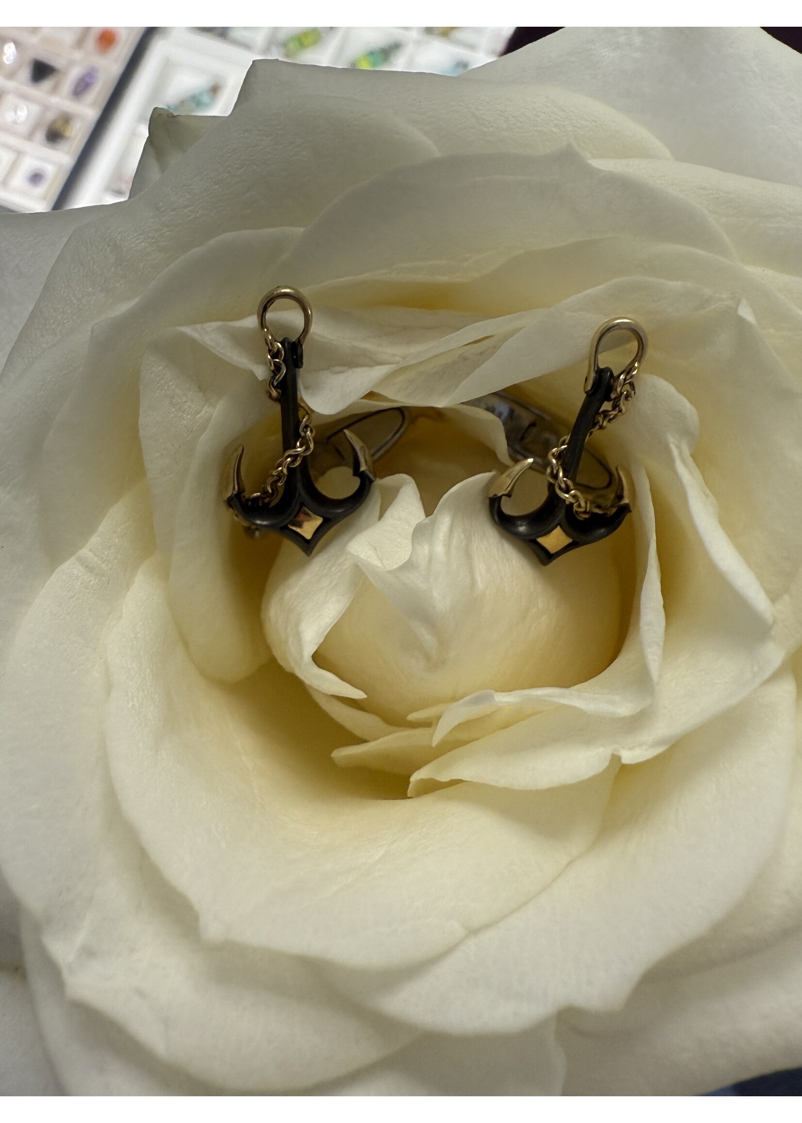 Vintage & Occasion manchetknopen anker  staal met gouden accenten