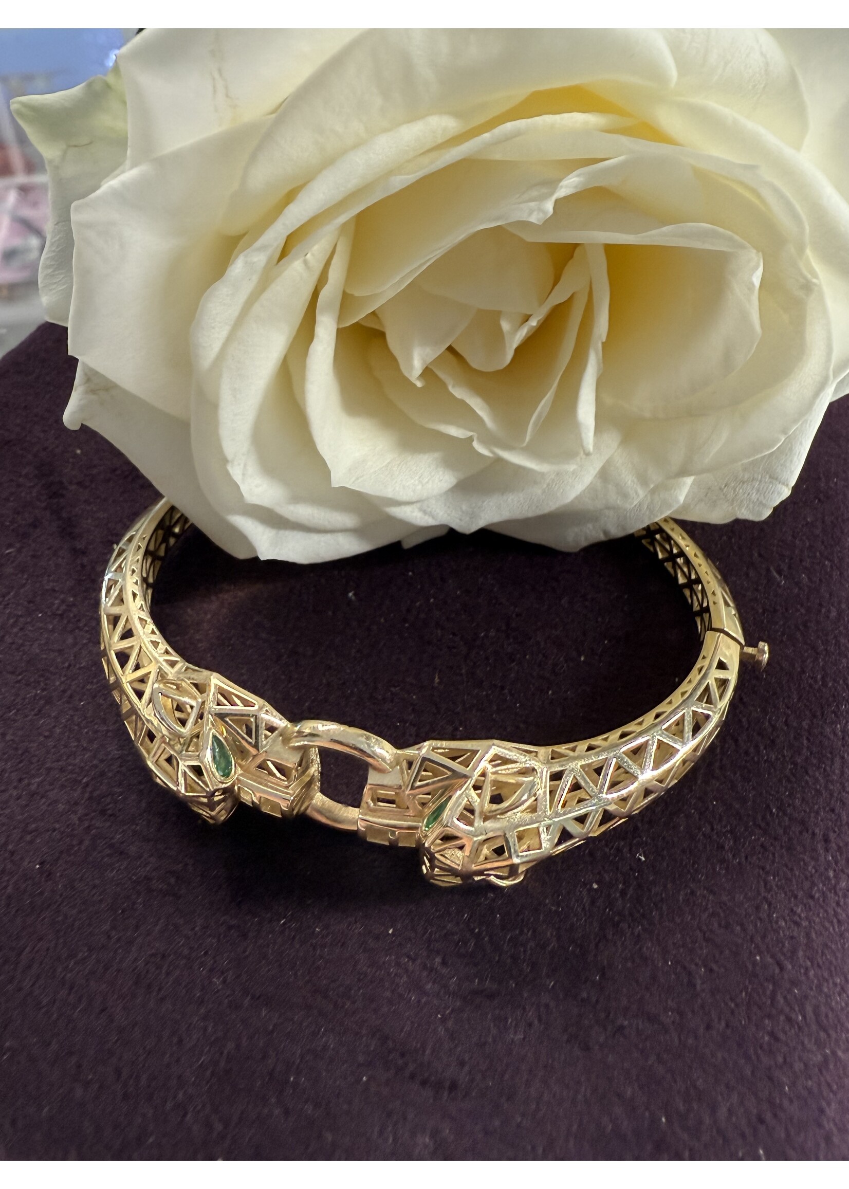 Vintage & Occasion Geelgouden 14k  armband panters 3d met groene edelsteen ogen