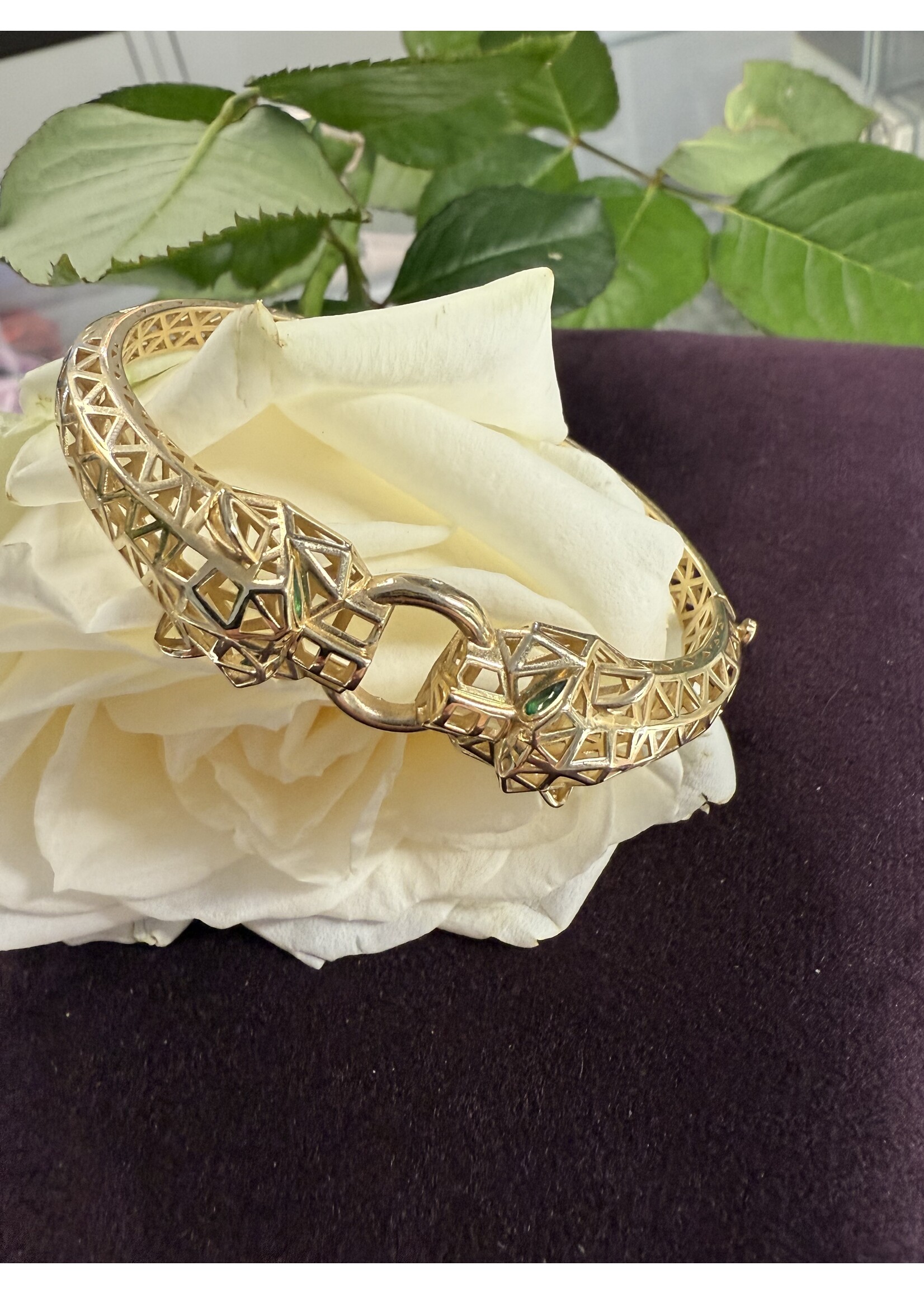 Vintage & Occasion Geelgouden 14k  armband panters 3d met groene edelsteen ogen