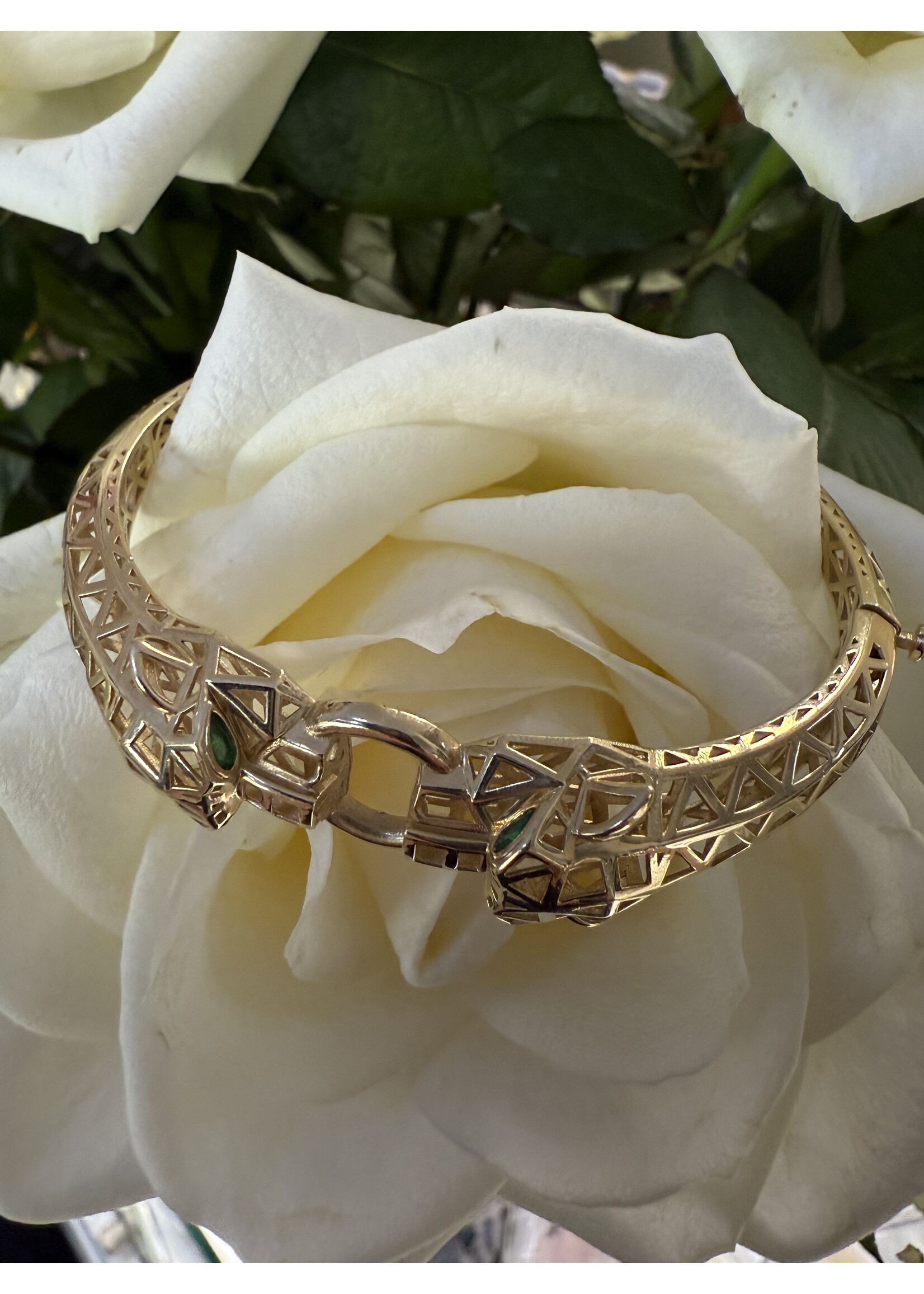Vintage & Occasion Geelgouden 14k  armband panters 3d met groene edelsteen ogen