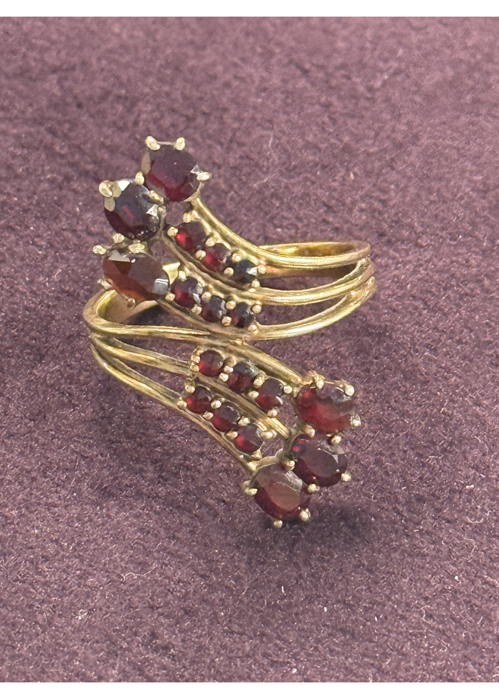 Vintage & Occasion Geelgouden ring met granaat - maat  18