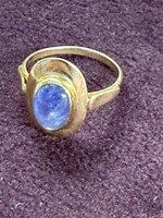Vintage & Occasion Geelgouden ring met lavendel kleurige edelsteen - maat 15.5