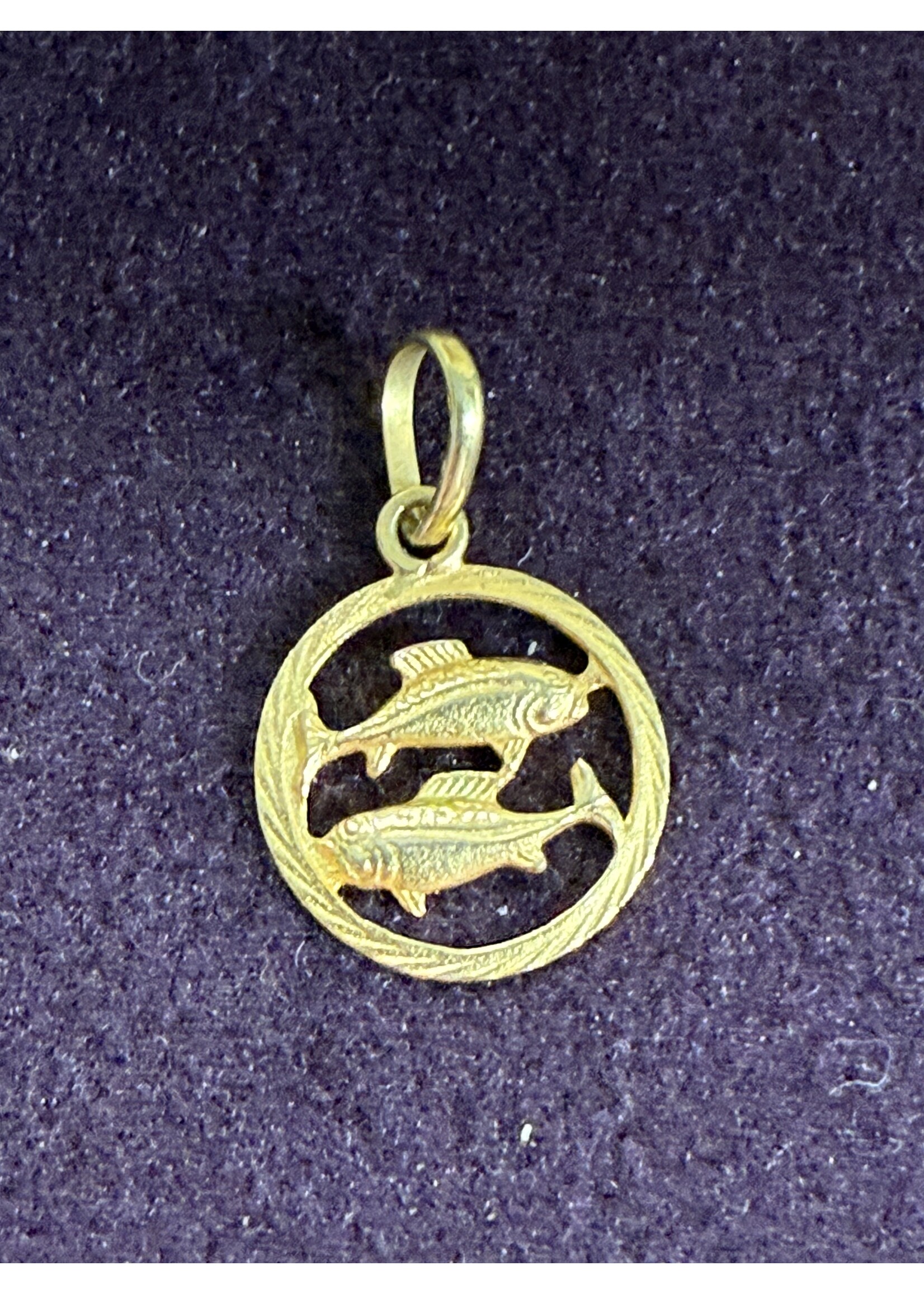 Vintage & Occasion Geelgouden 14k  sterrenbeeld hanger vis