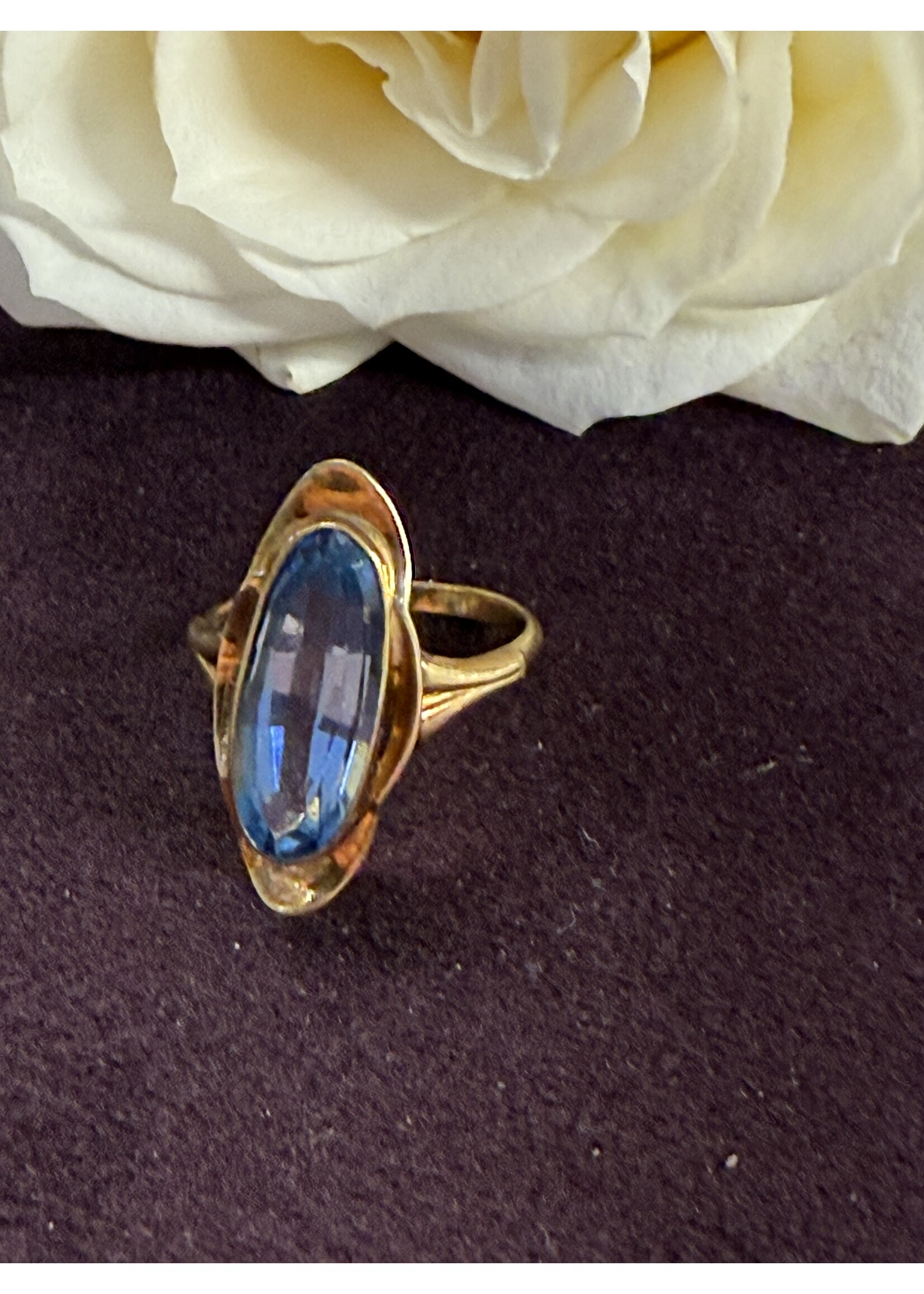 Vintage & Occasion Geelgouden ring 14k met blauwe edelsteen - maat 16.5