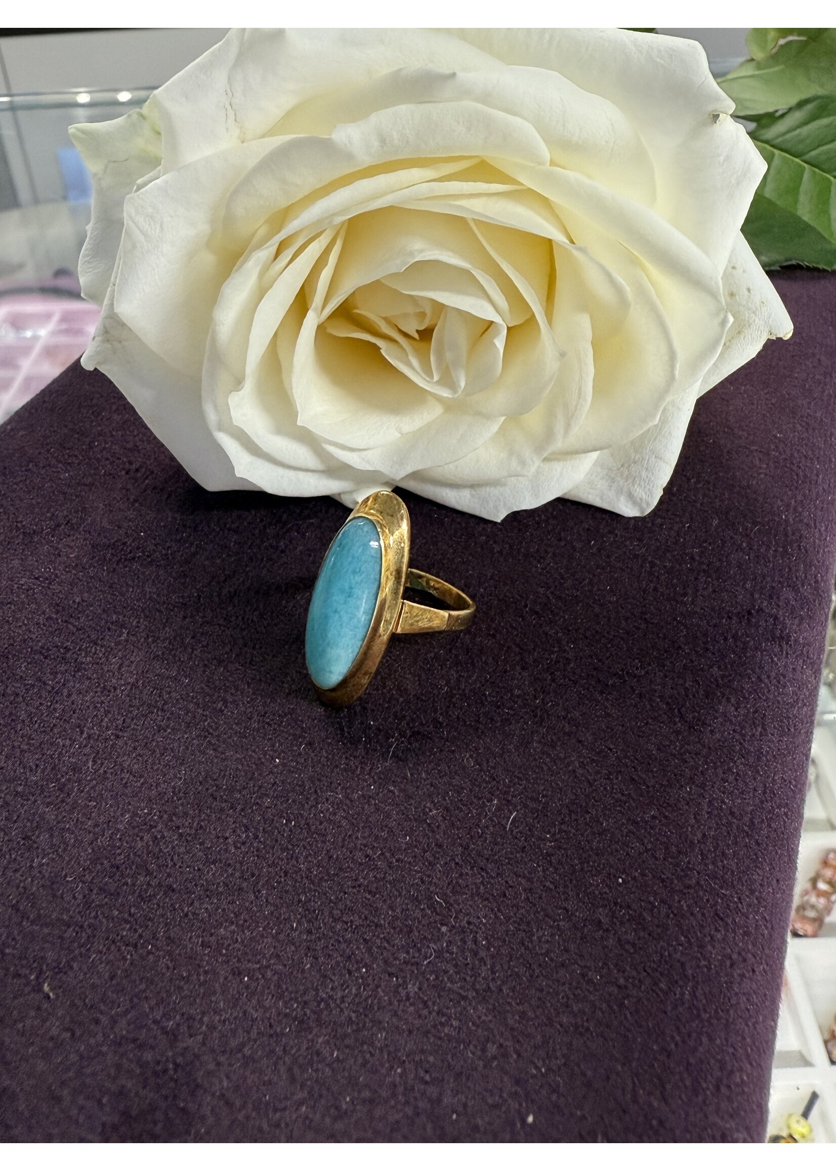 Vintage & Occasion Geelgouden 14 k ring met larimar edelsteen verstelbaar