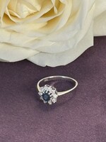Vintage & Occasion Witgouden ring met saffier en briljant - maat 17.75