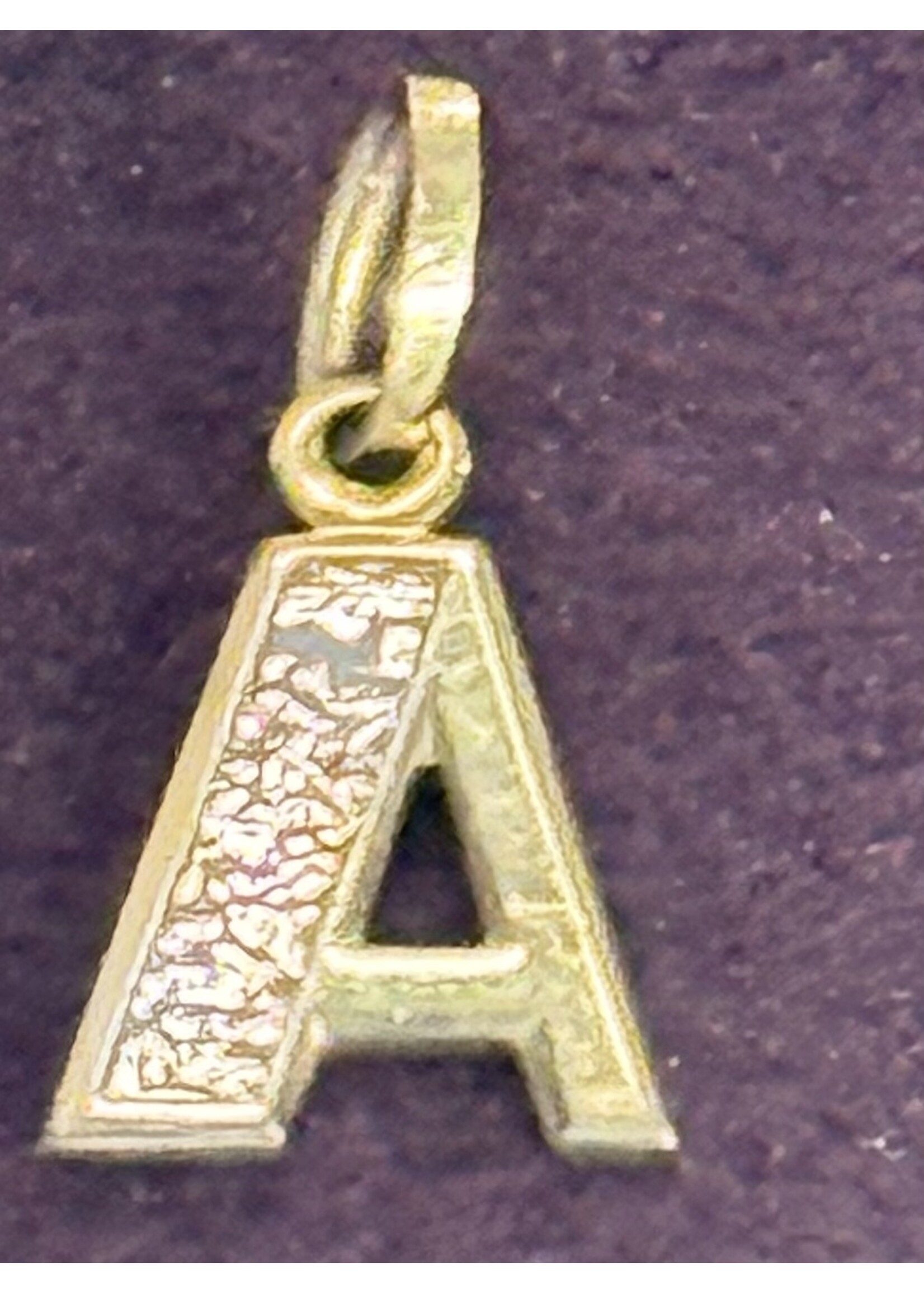 Vintage & Occasion Geelgouden hanger letter A