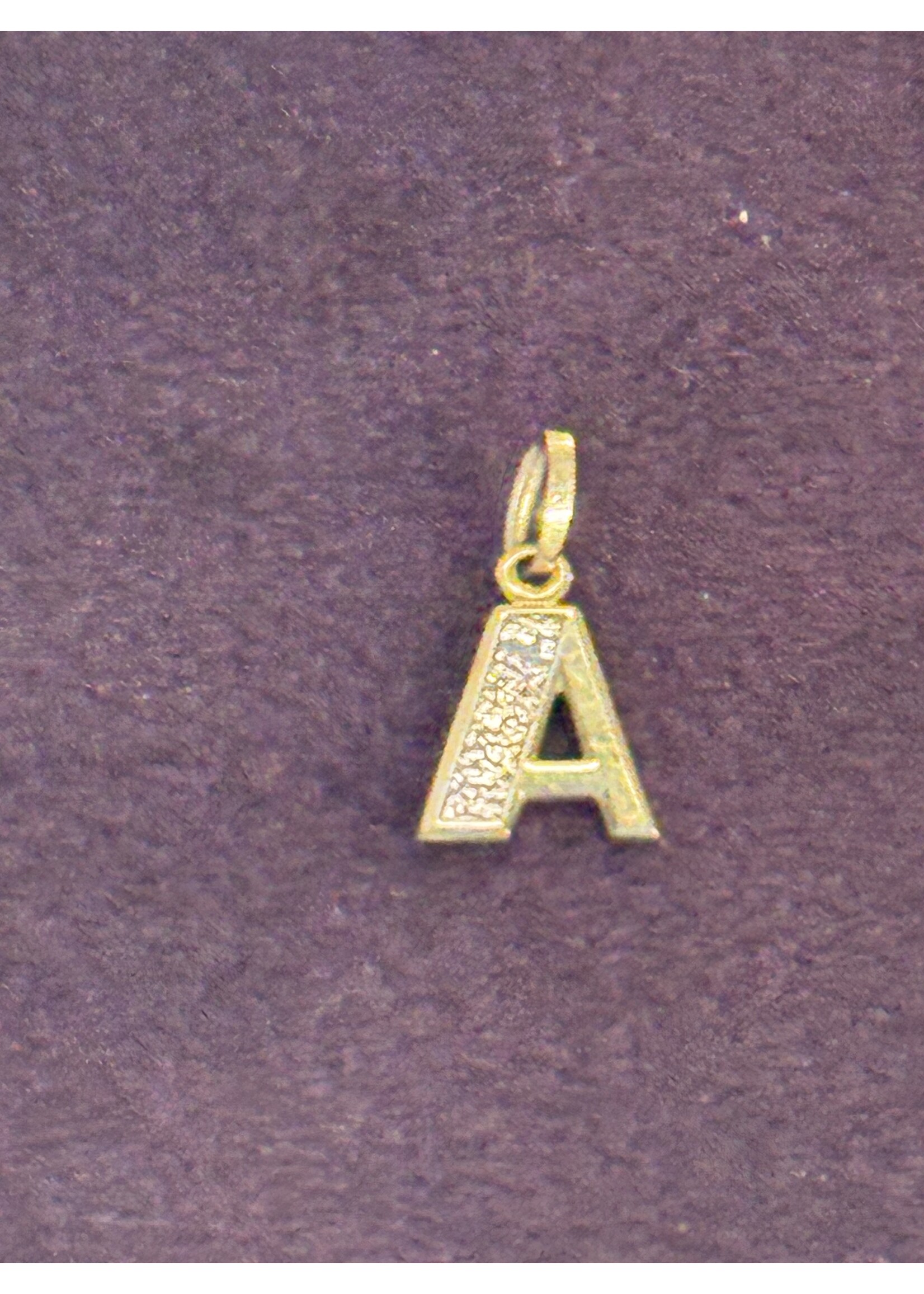 Vintage & Occasion Geelgouden hanger letter A