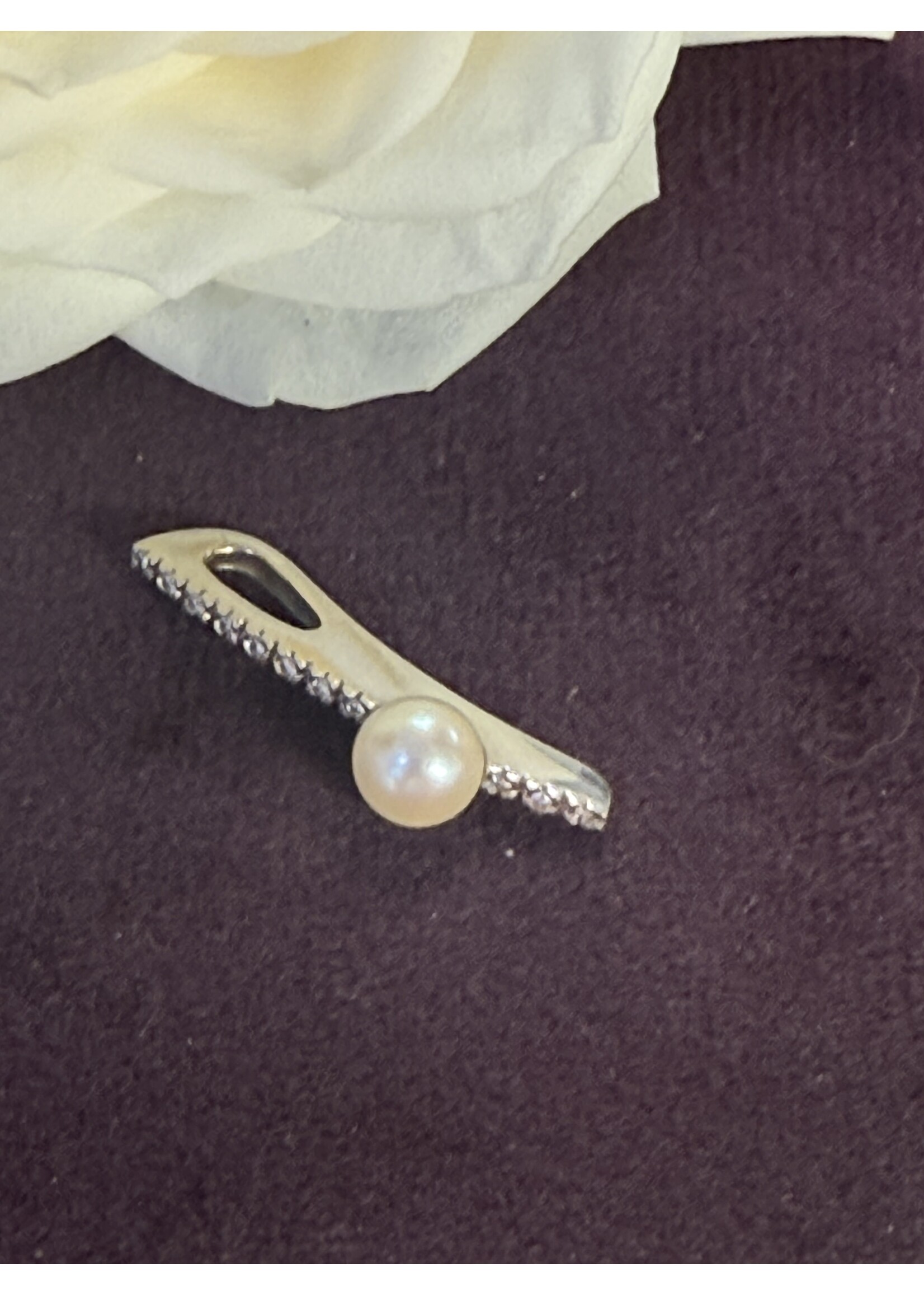 Vintage & Occasion occasion 14k witgouden hanger met parel en briljant