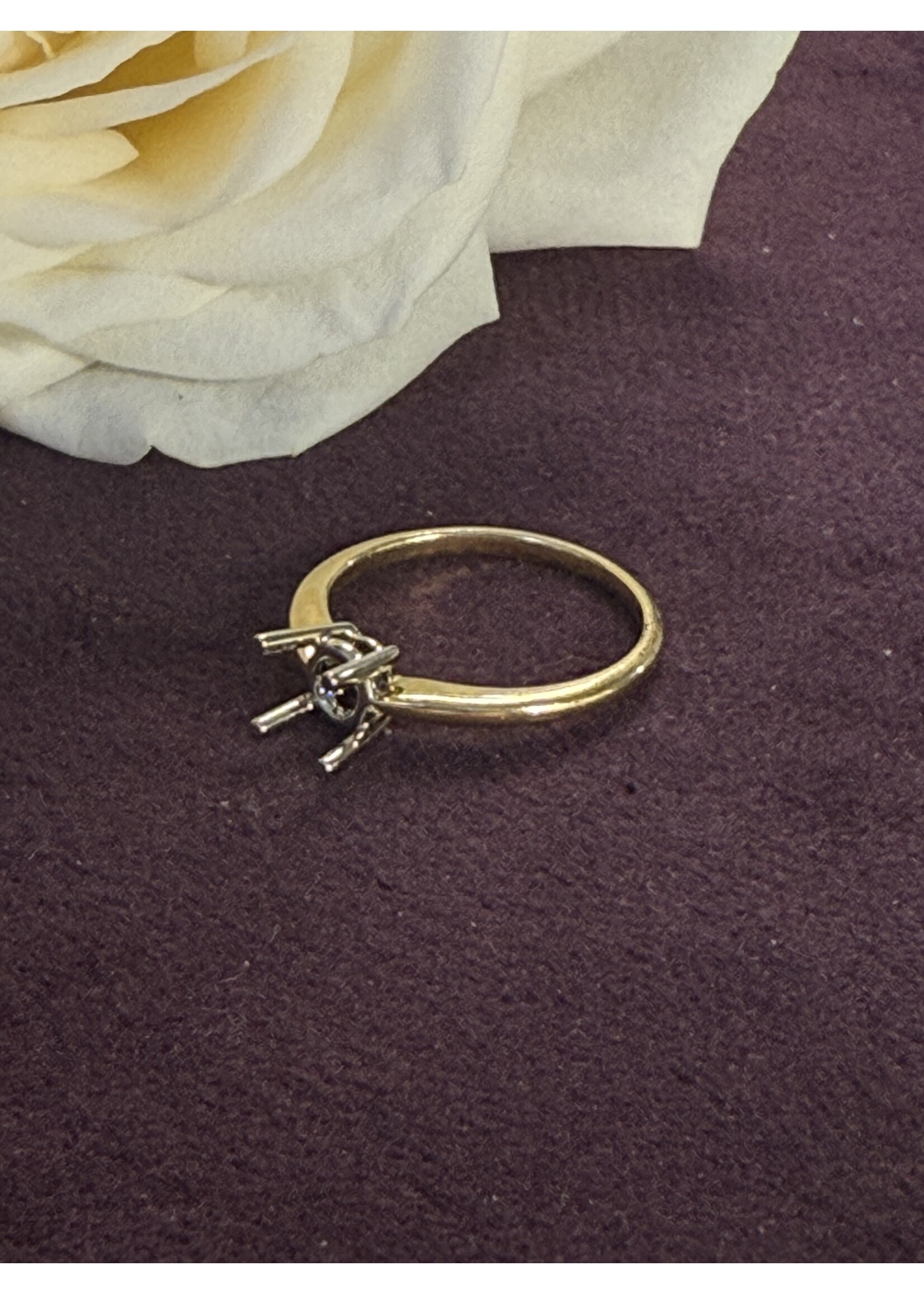 Vintage & Occasion Geelgouden 18 k montuur solitair - maat 17.5