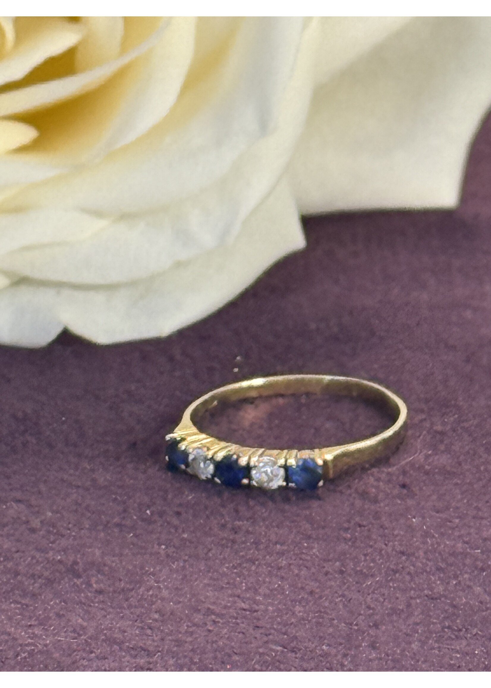 Vintage & Occasion Geelgouden ring met saffier en briljant -  maat