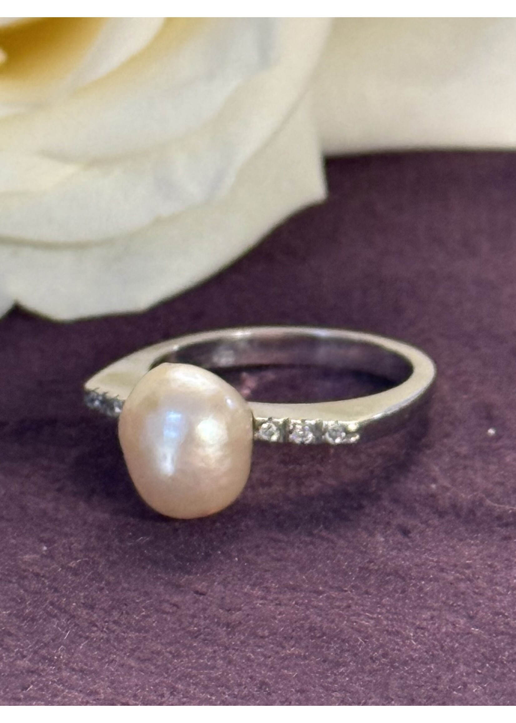 Vintage & Occasion Witgouden ring met parel en briljant 0.70 ct  - maat 18
