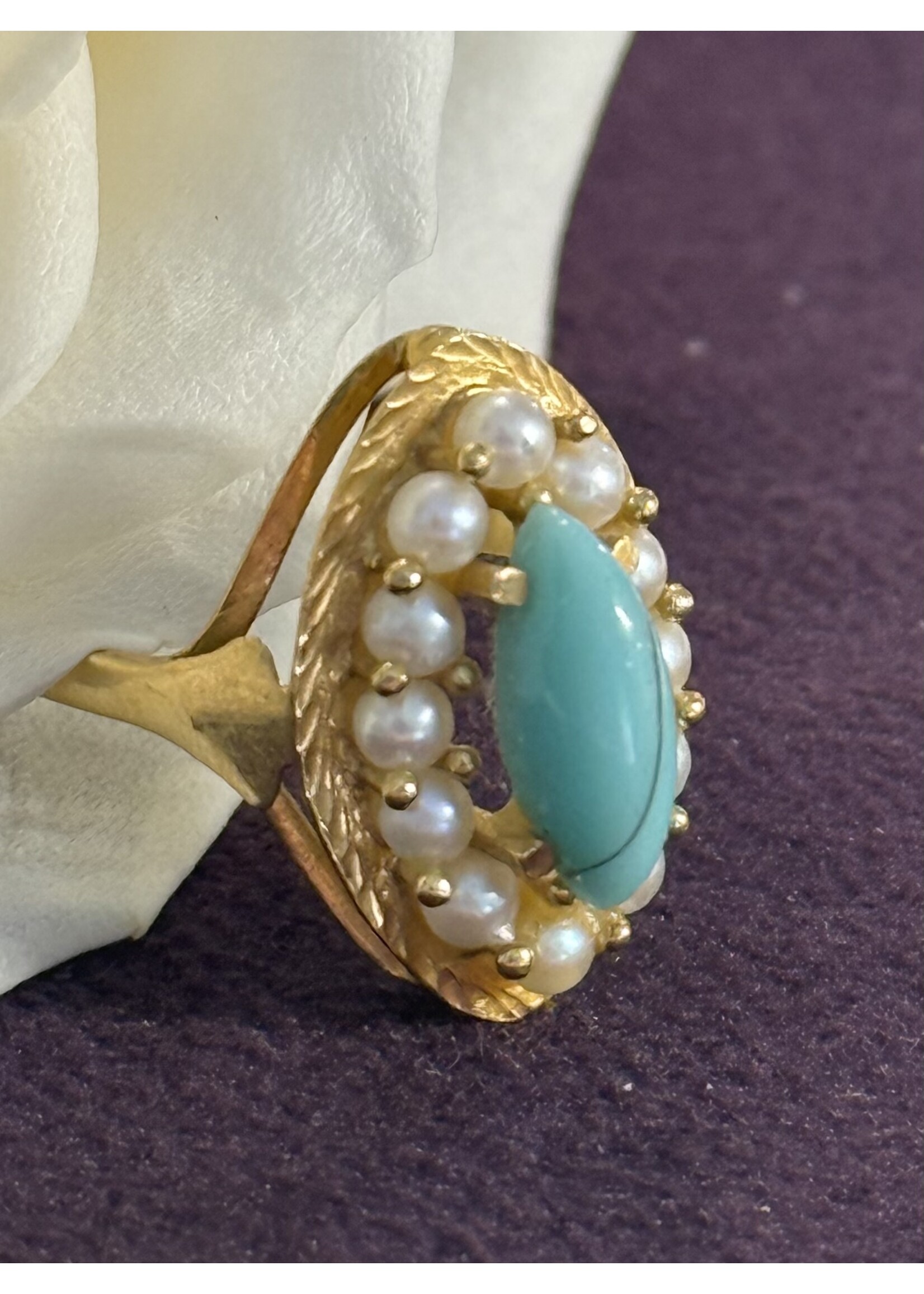 Vintage & Occasion Geelgouden  vintage ring met parels en turkoois - maat 17.5