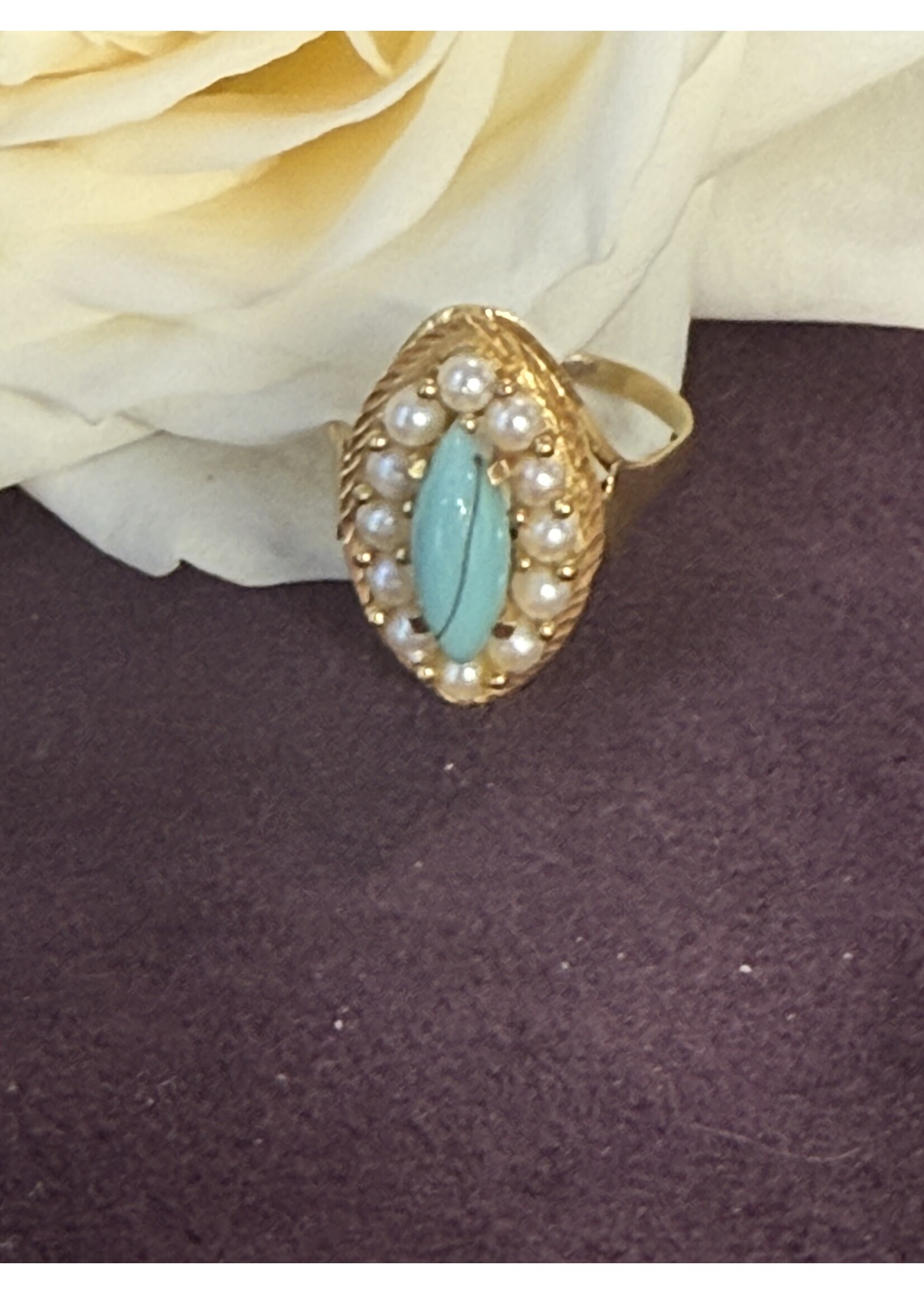 Vintage & Occasion Geelgouden  vintage ring met parels en turkoois - maat 17.5