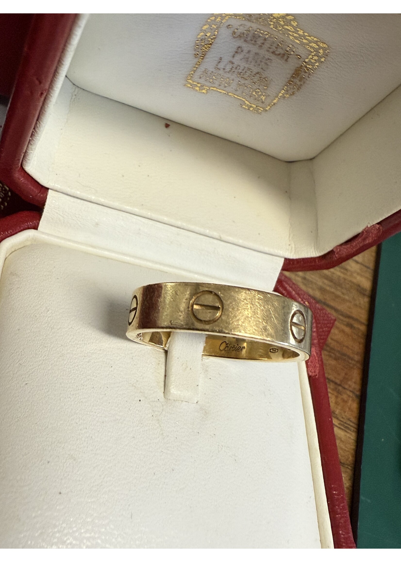 Vintage & Occasion Geelgouden Cartier ring love model - maat 70 /22