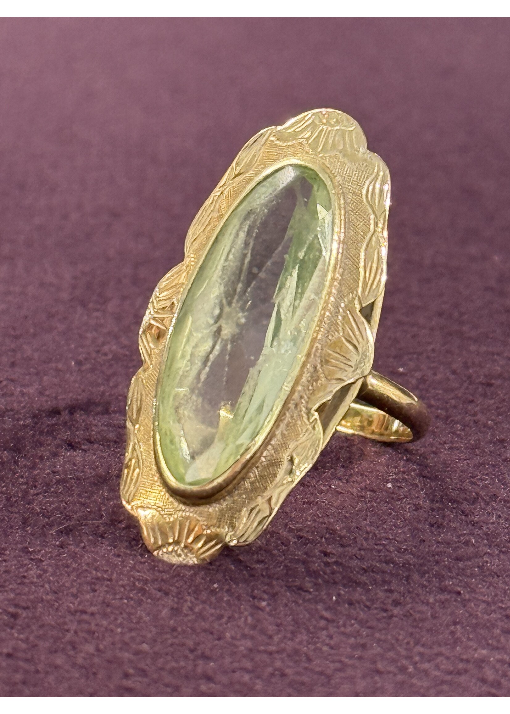 Vintage & Occasion Geelgouden ring met groene edelsteen - maat 16.5