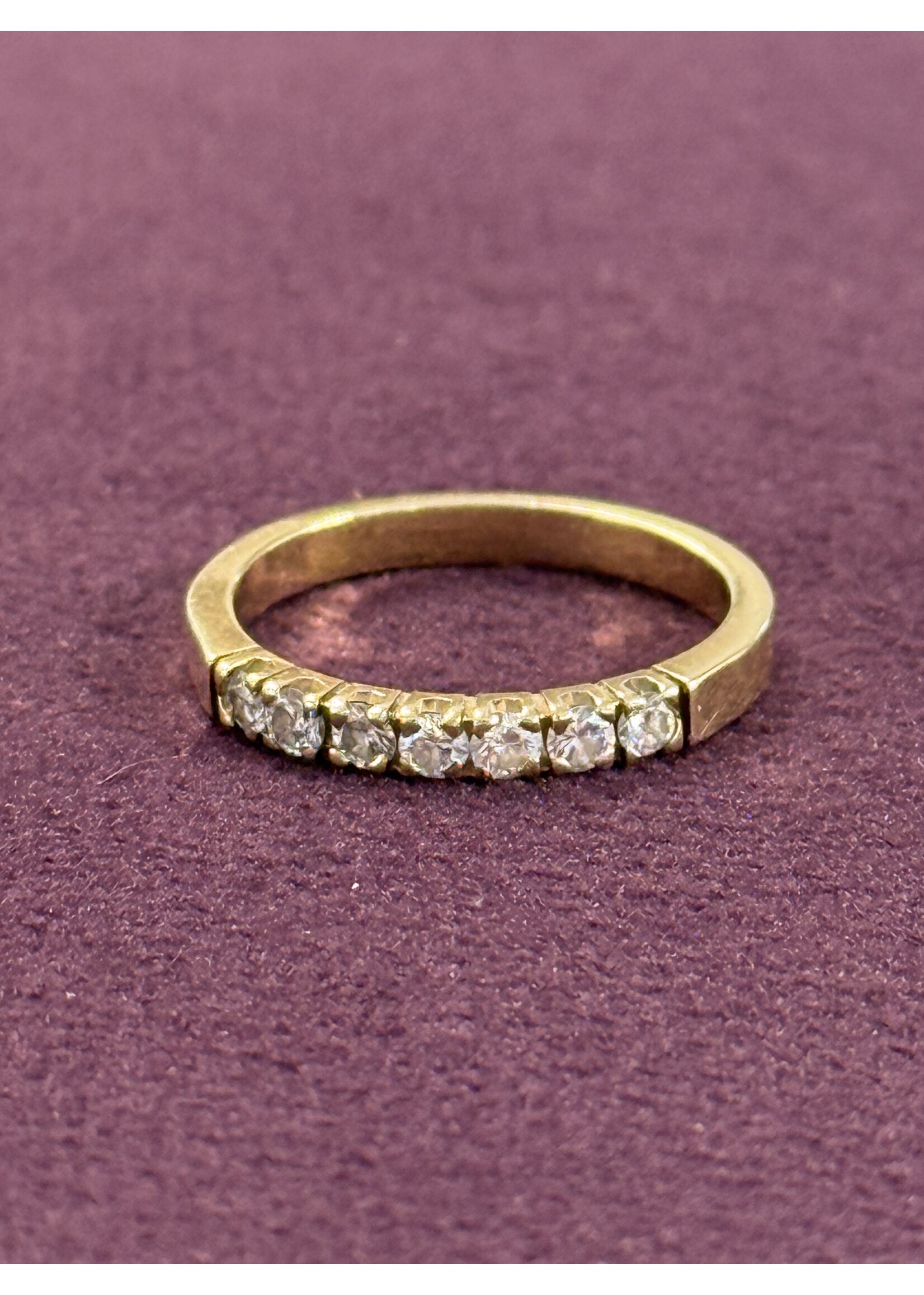 Vintage & Occasion Geelgouden rijring met briljant - maat 17.5