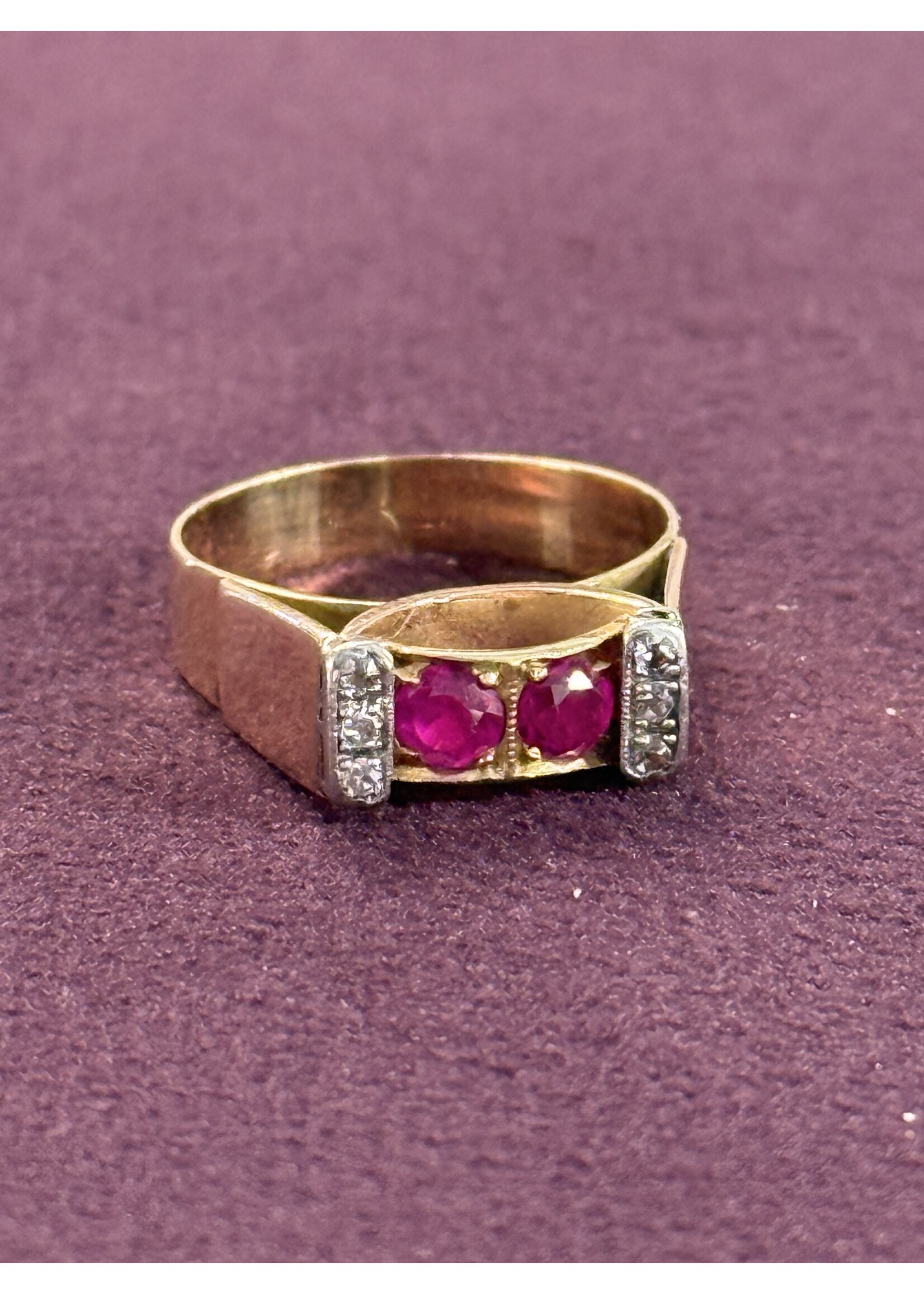 Vintage & Occasion Vintage ring met robijn en diamant - maat 18