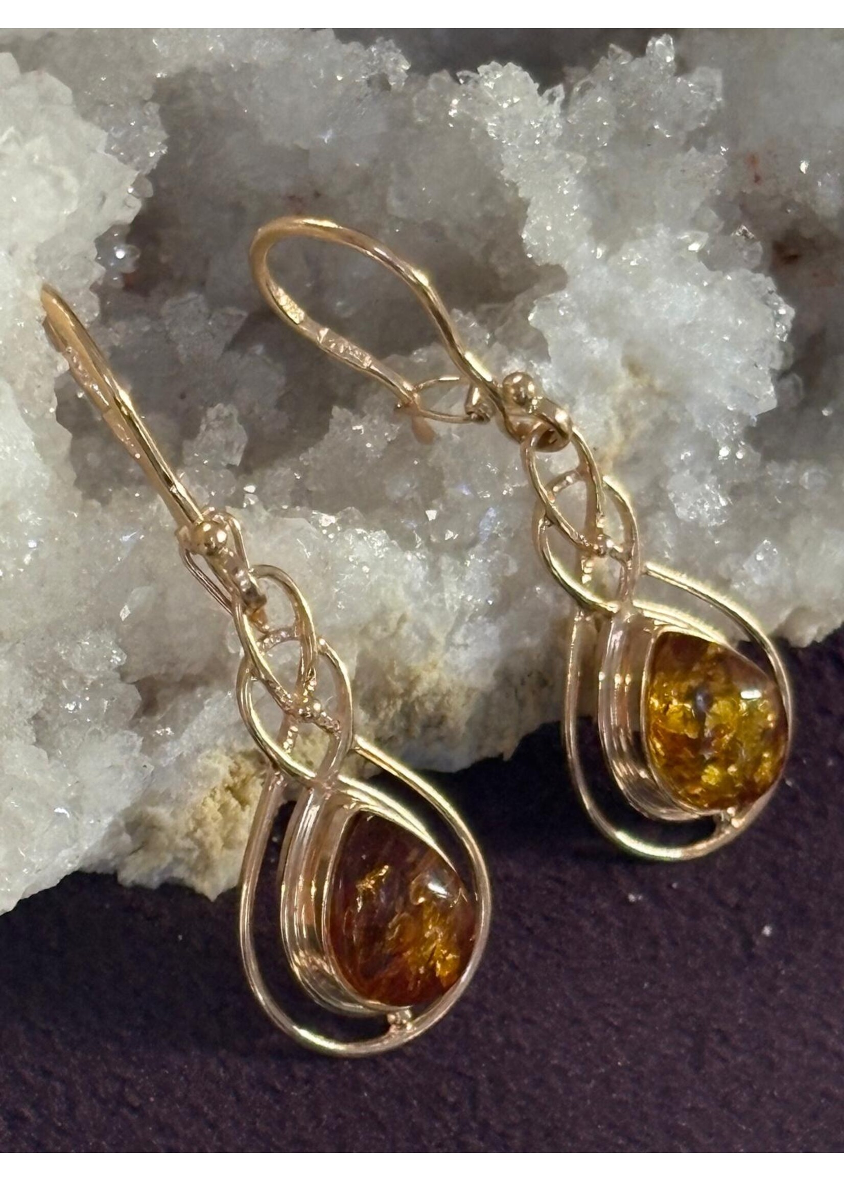 Vintage & Occasion Roze oorhangers gouden met barnsteen