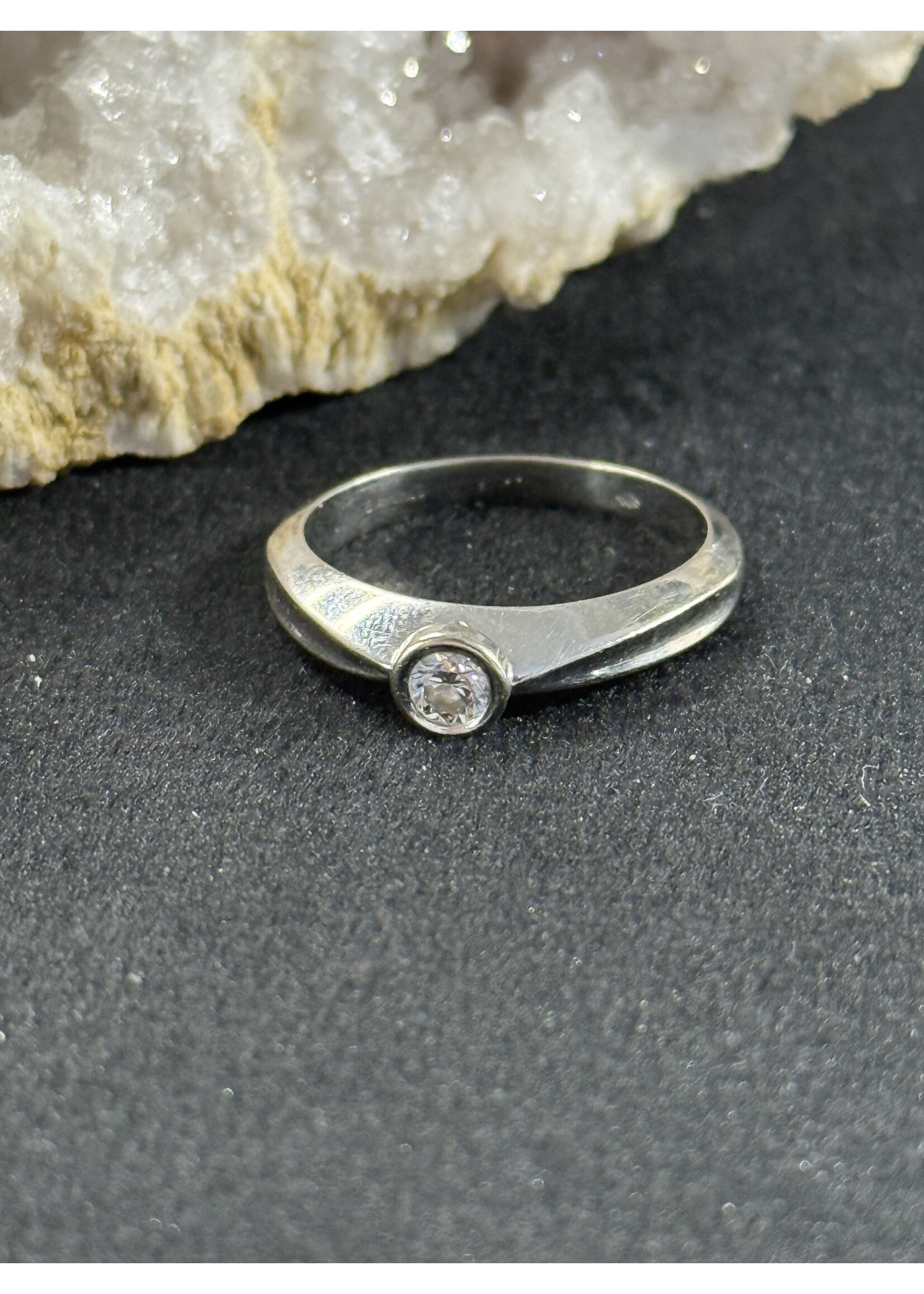 Vintage & Occasion Diamonde  14k witgouden solitair ring met briljant 0.18ct  - maat 17.5