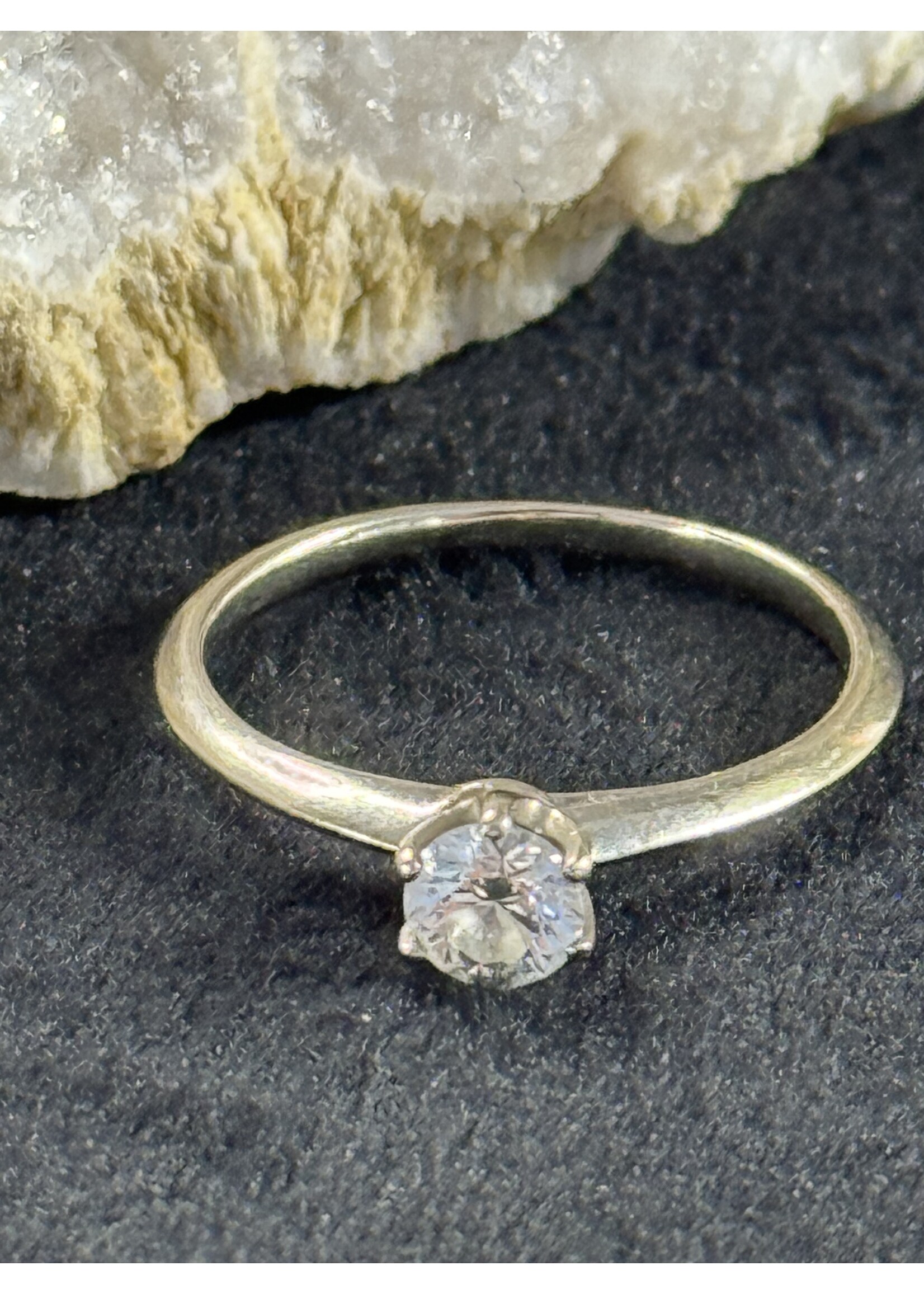 Vintage & Occasion Diamond point witgouden solitair ring  0.40 ct - maat 17