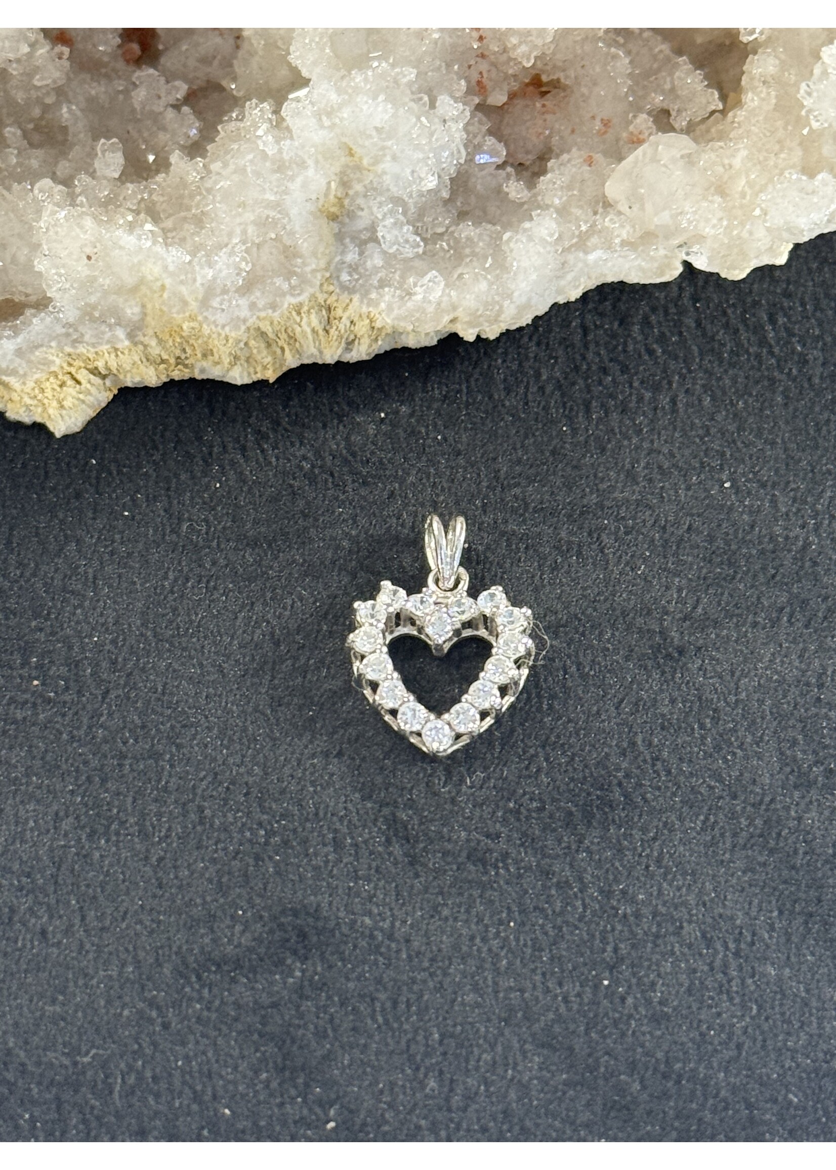 Vintage & Occasion Witgouden hart hanger met zirkonia