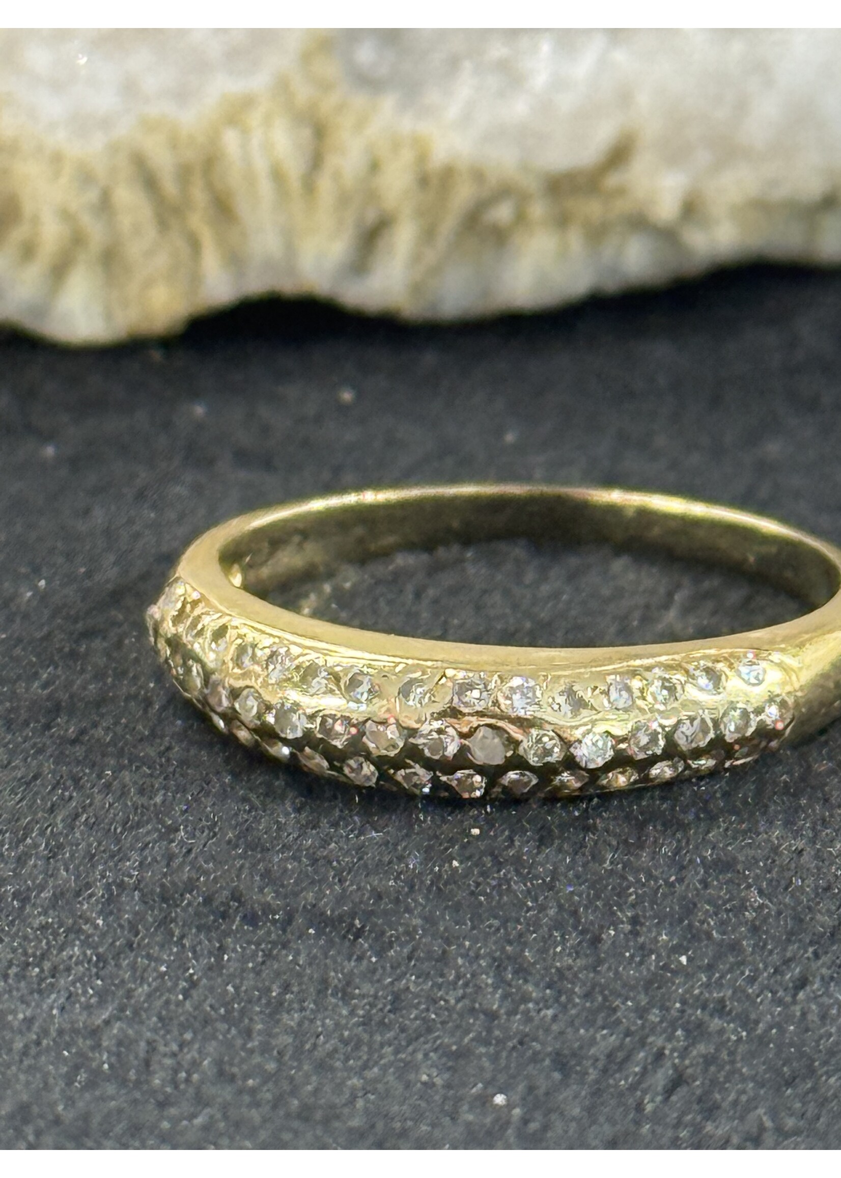 Vintage & Occasion Geelgouden 18k ring ingelegd met briljant - maat 17