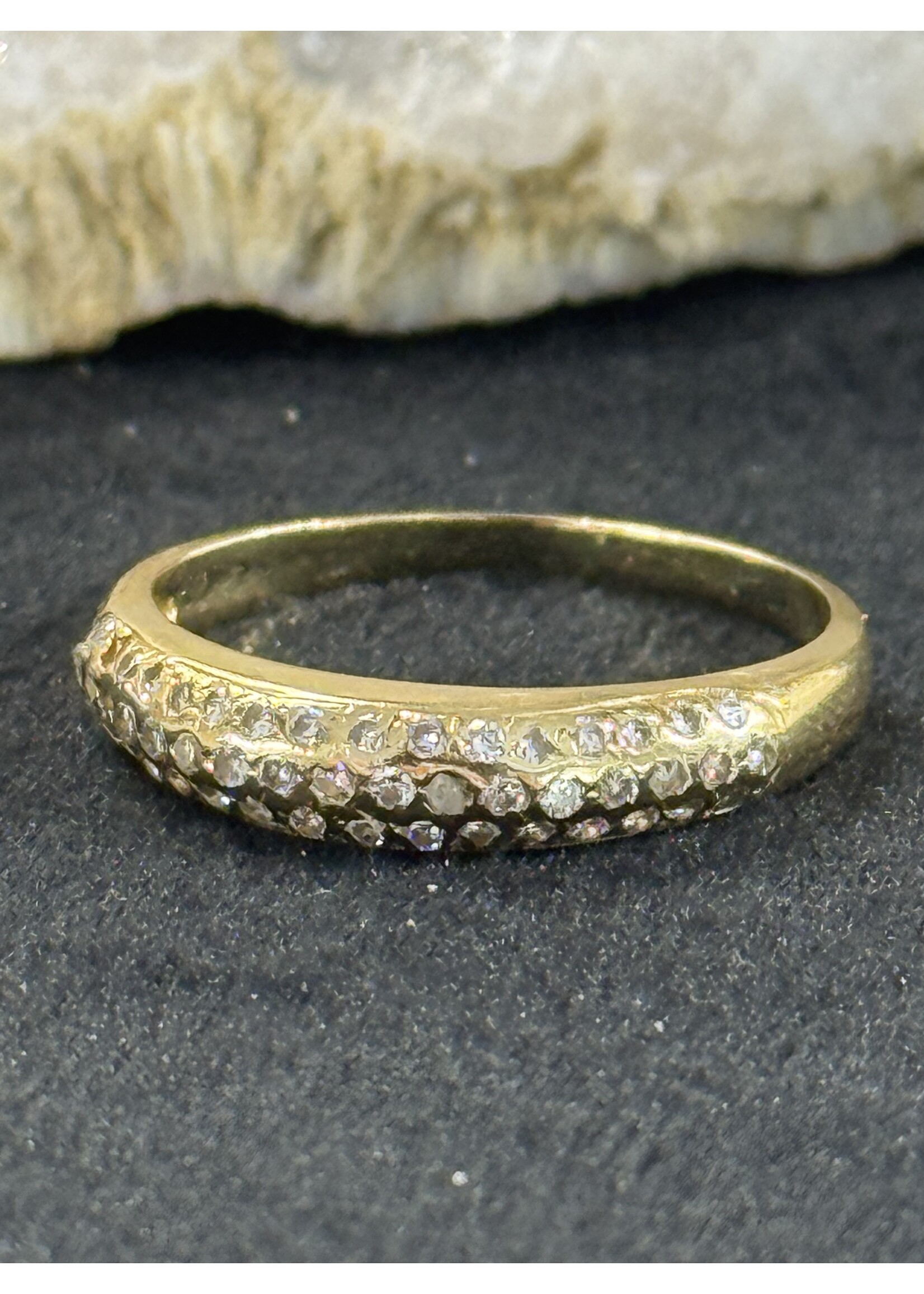 Vintage & Occasion Geelgouden 18k ring ingelegd met briljant - maat 17