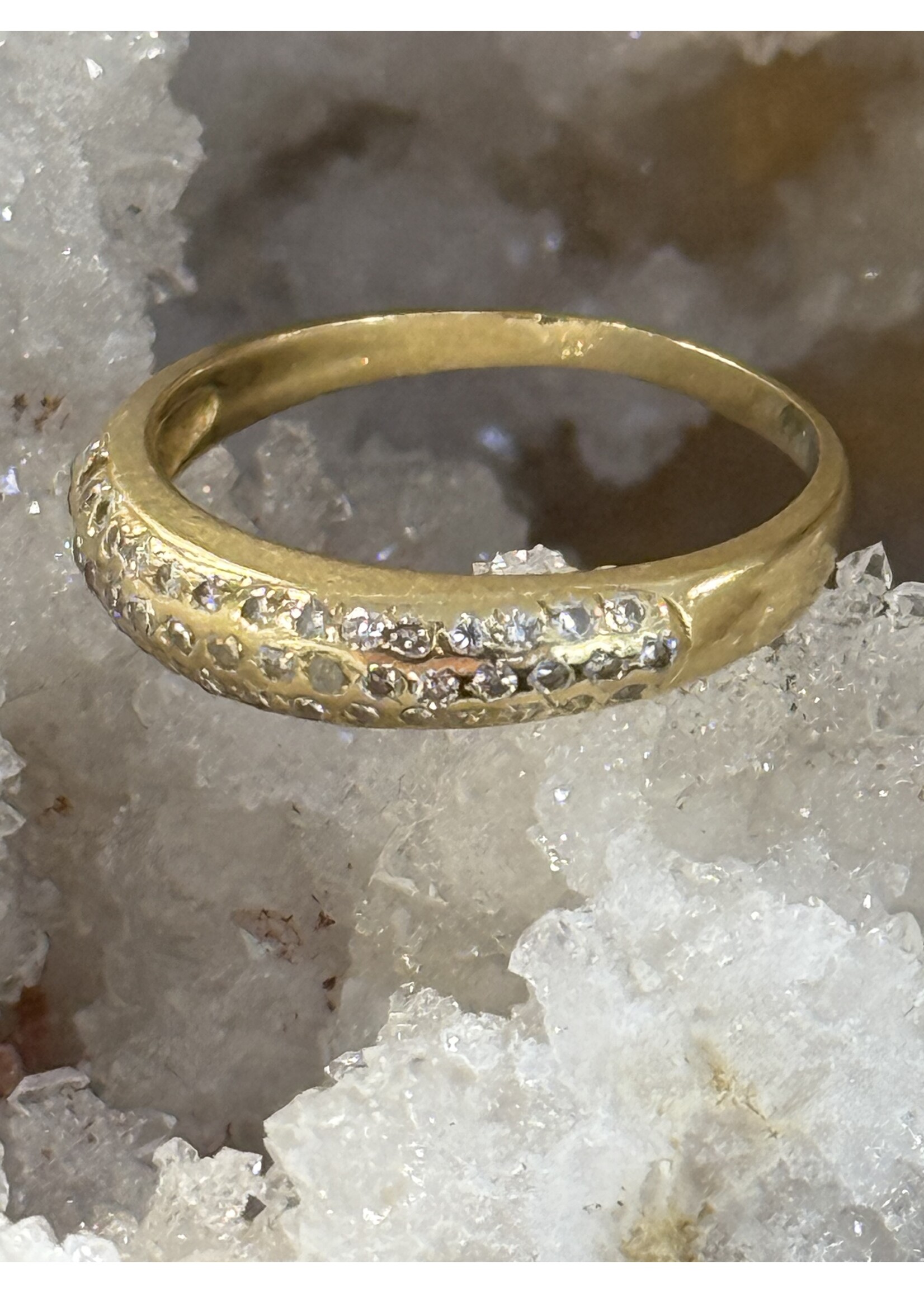 Vintage & Occasion Geelgouden 18k ring ingelegd met briljant - maat 17