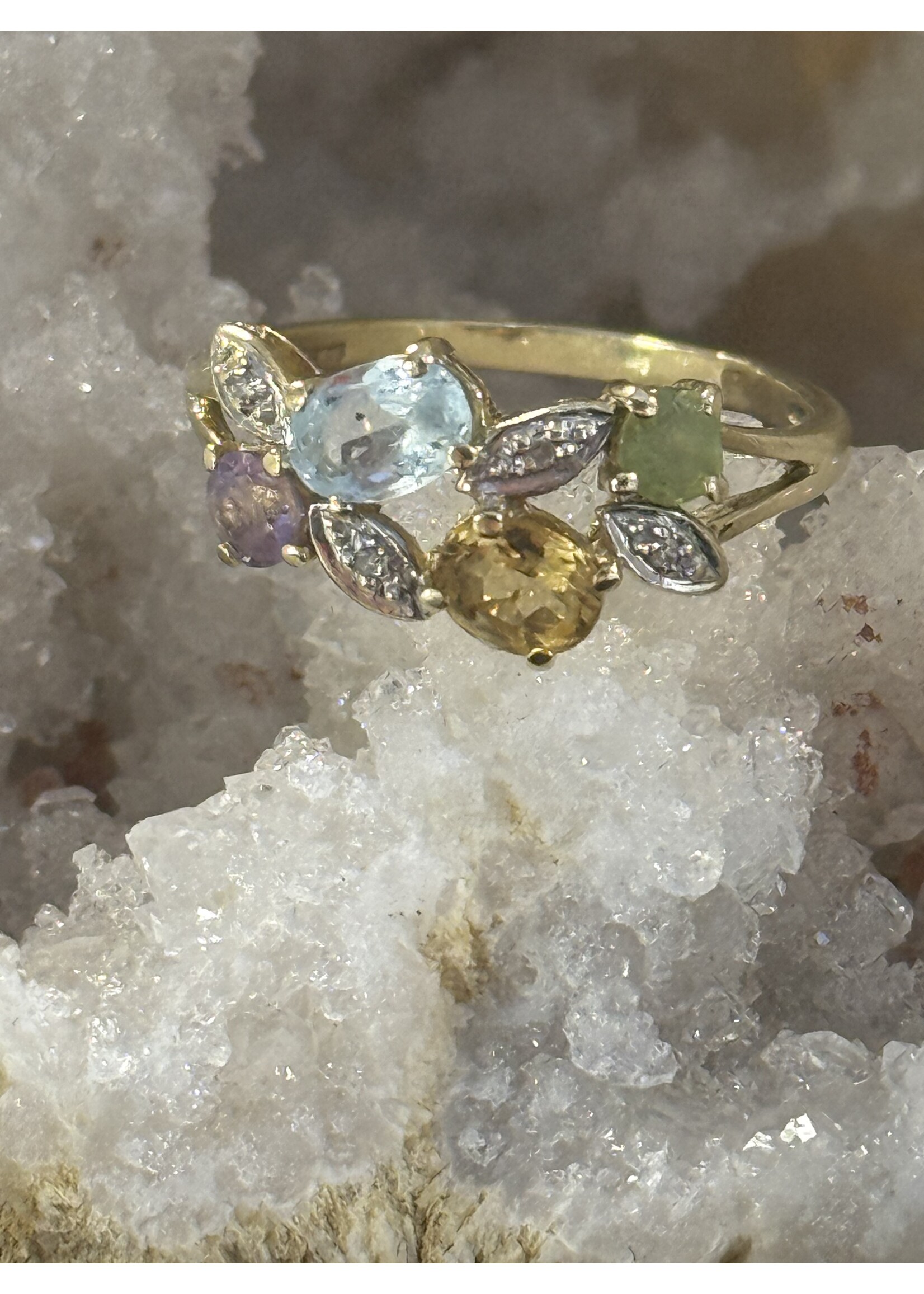 Vintage & Occasion Geelgouden 14k  ring met multicolor edelstenen - maat 18.25