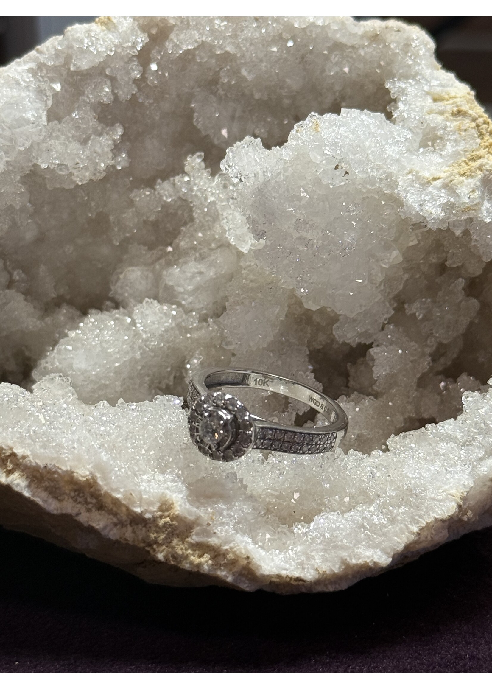 Vintage & Occasion Witgouden 10 Karaat Ring met 0.50 ct Briljant – Maat 17.5