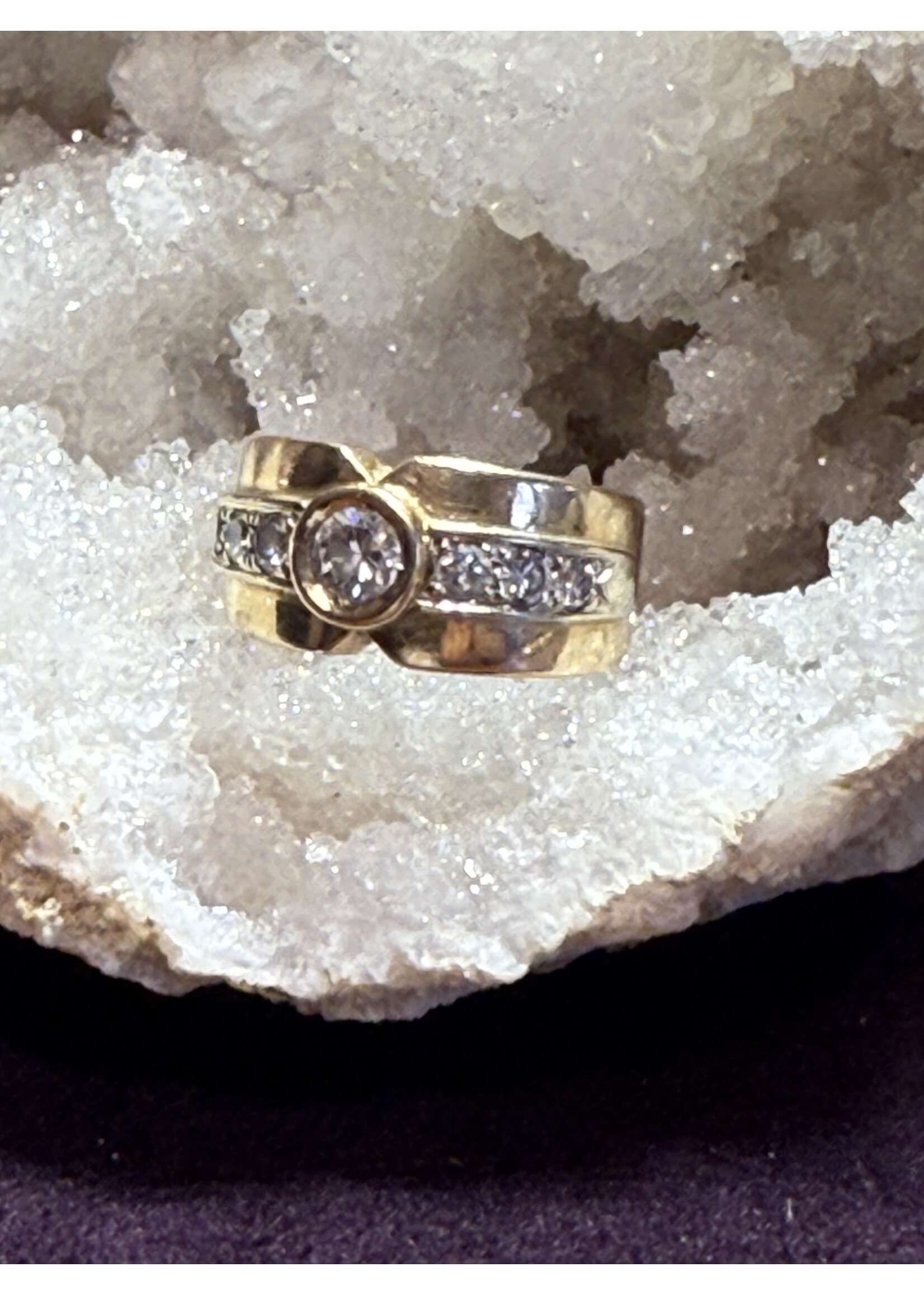 Vintage & Occasion Geelgouden royale  18k ring met briljanten - maat 16