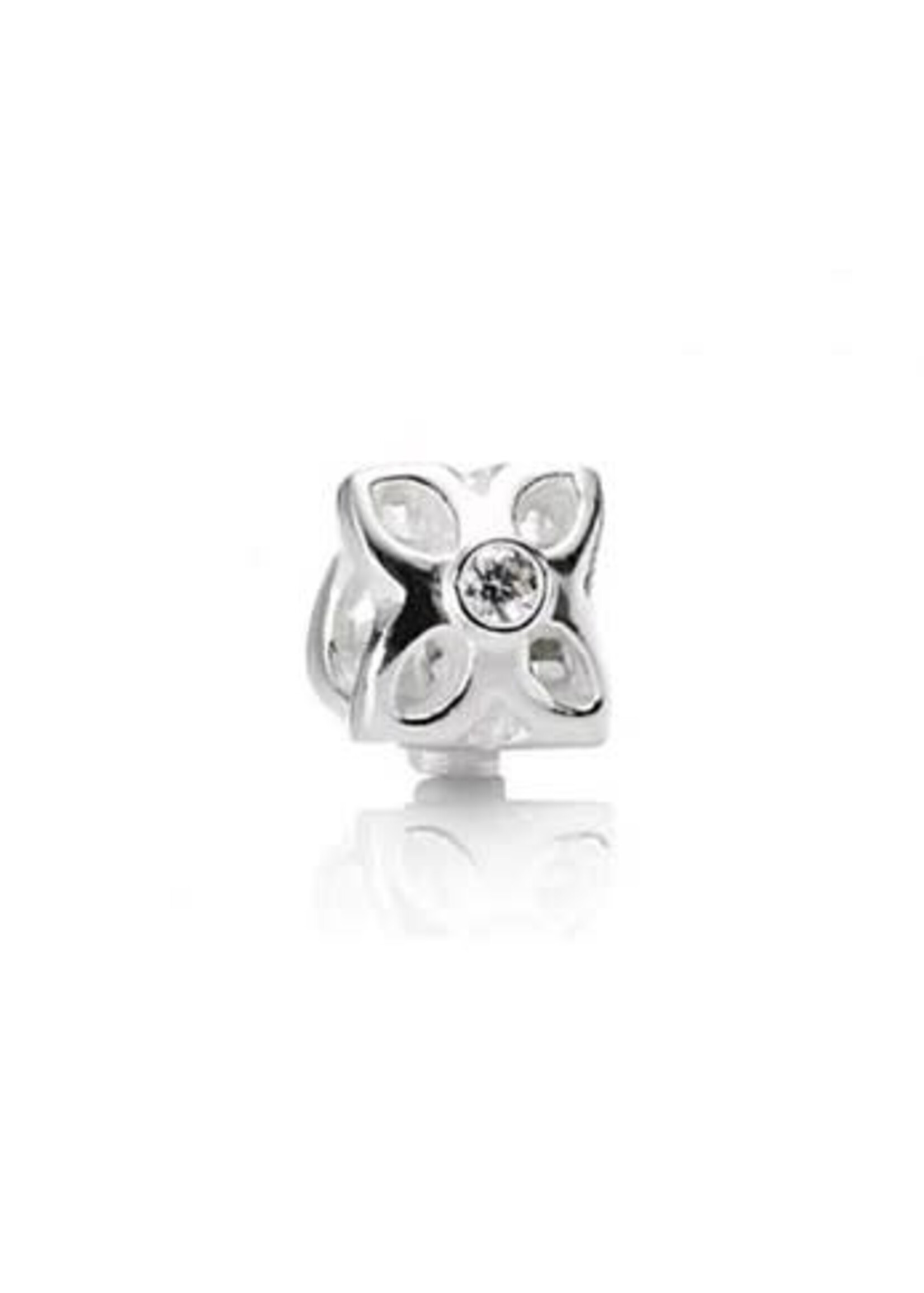 Vintage & Occasion Pandora - Four Petal Flower - 790260CZ