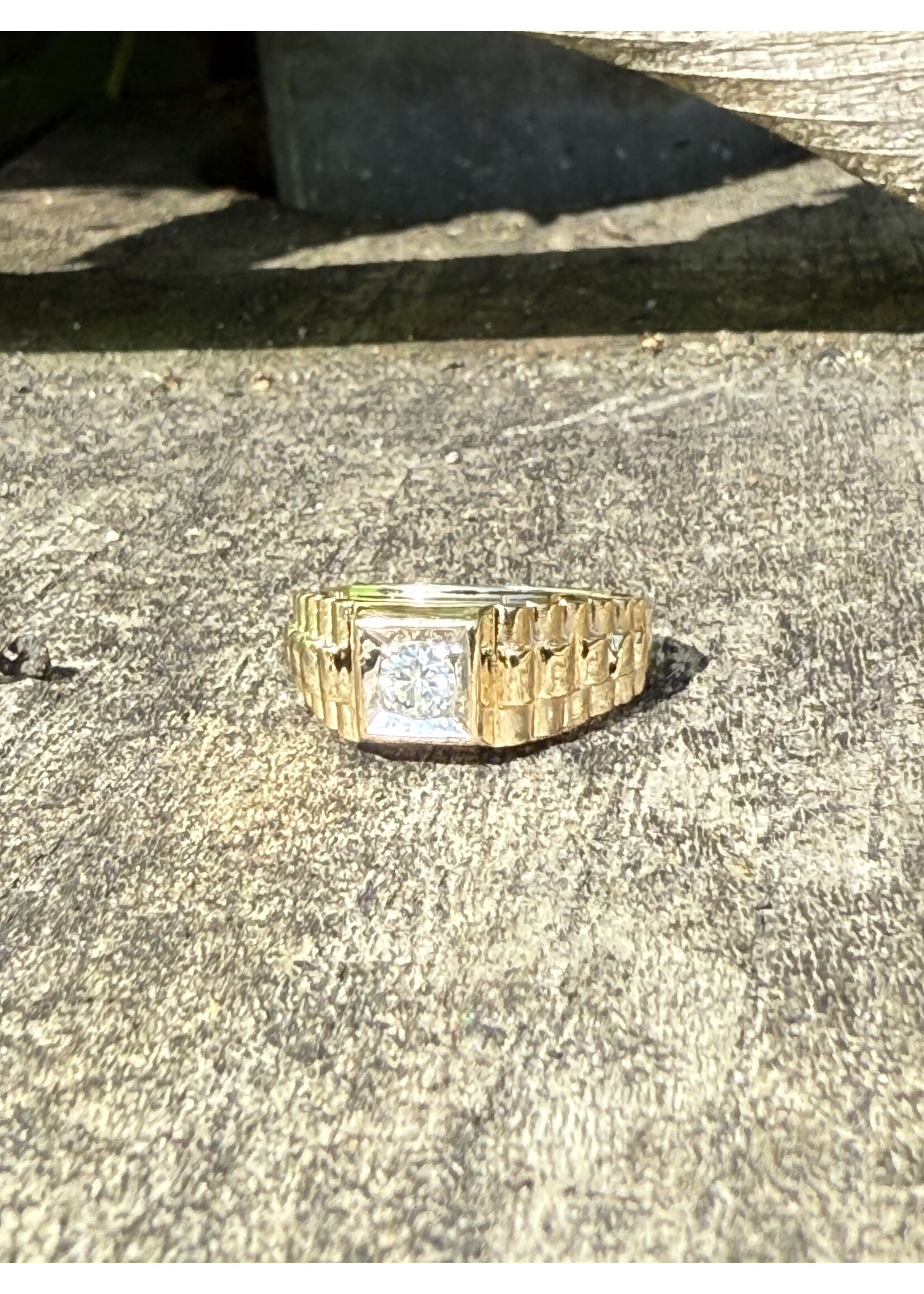 Vintage & Occasion  Zegelring Goud met 0.24 ct Briljant – Maat 17.5
