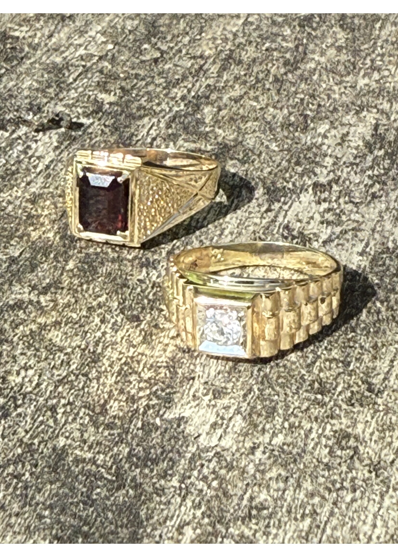 Vintage & Occasion  Zegelring Goud met 0.24 ct Briljant – Maat 17.5