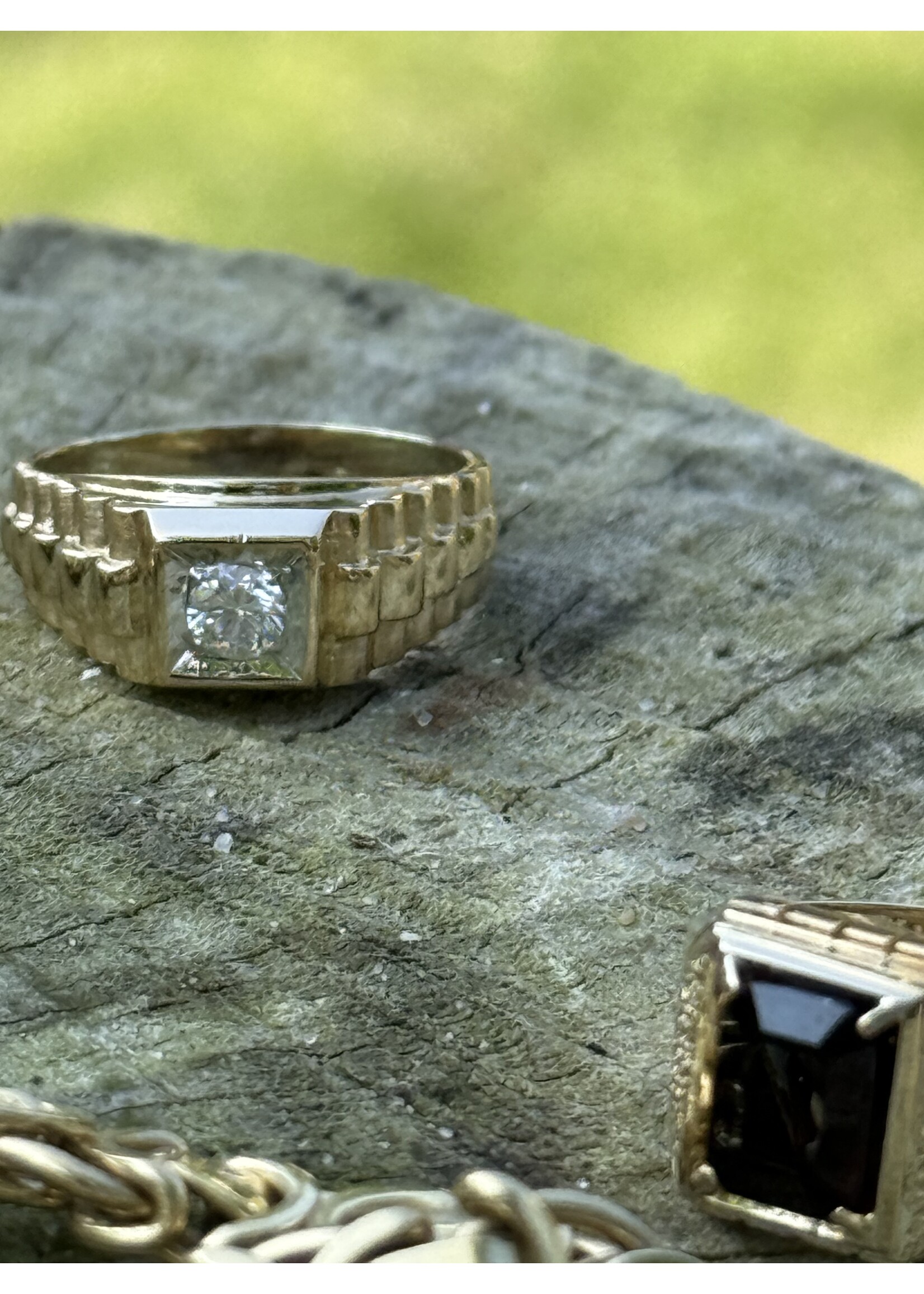 Vintage & Occasion  Zegelring Goud met 0.24 ct Briljant – Maat 17.5