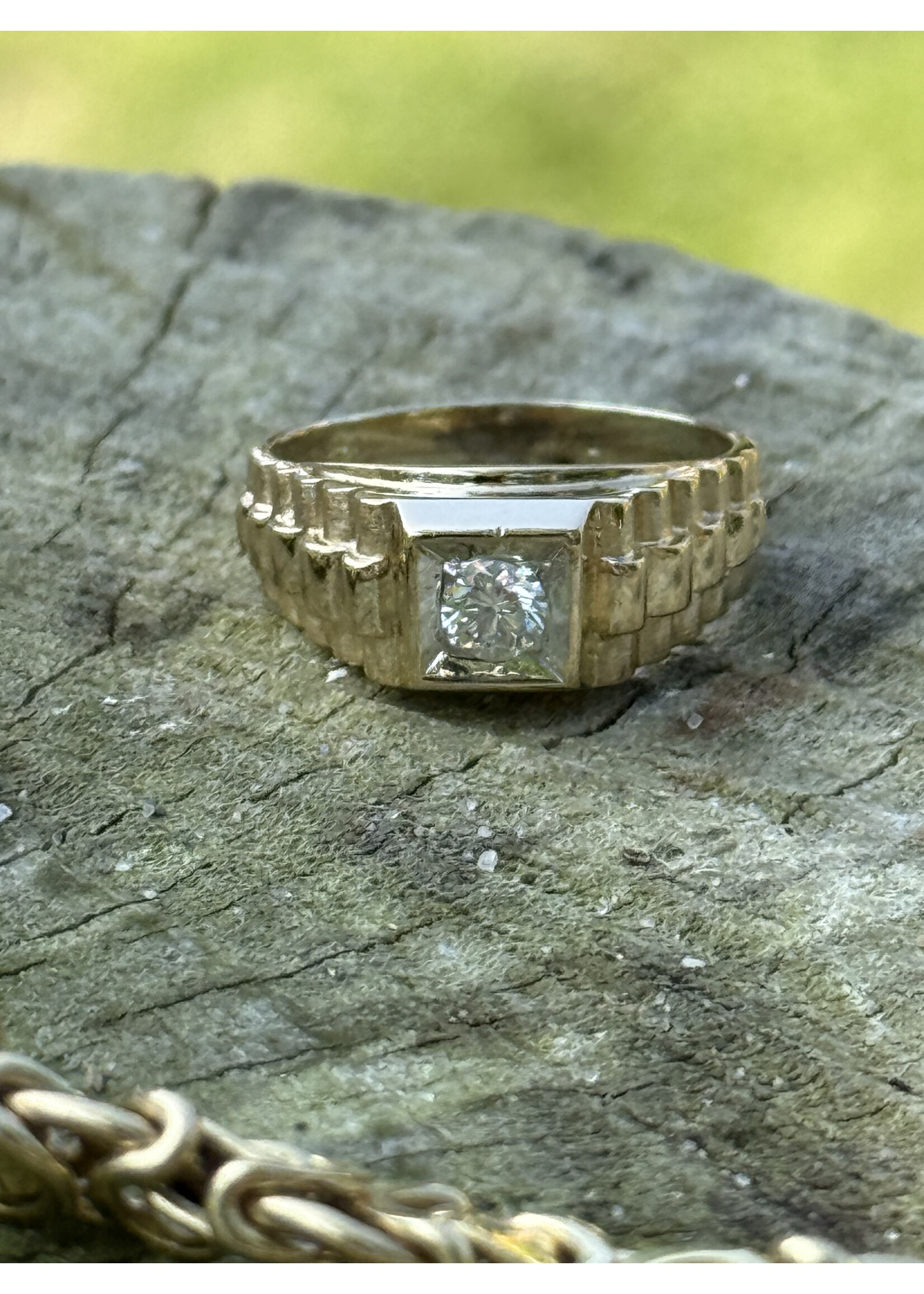 Vintage & Occasion  Zegelring Goud met 0.24 ct Briljant – Maat 17.5