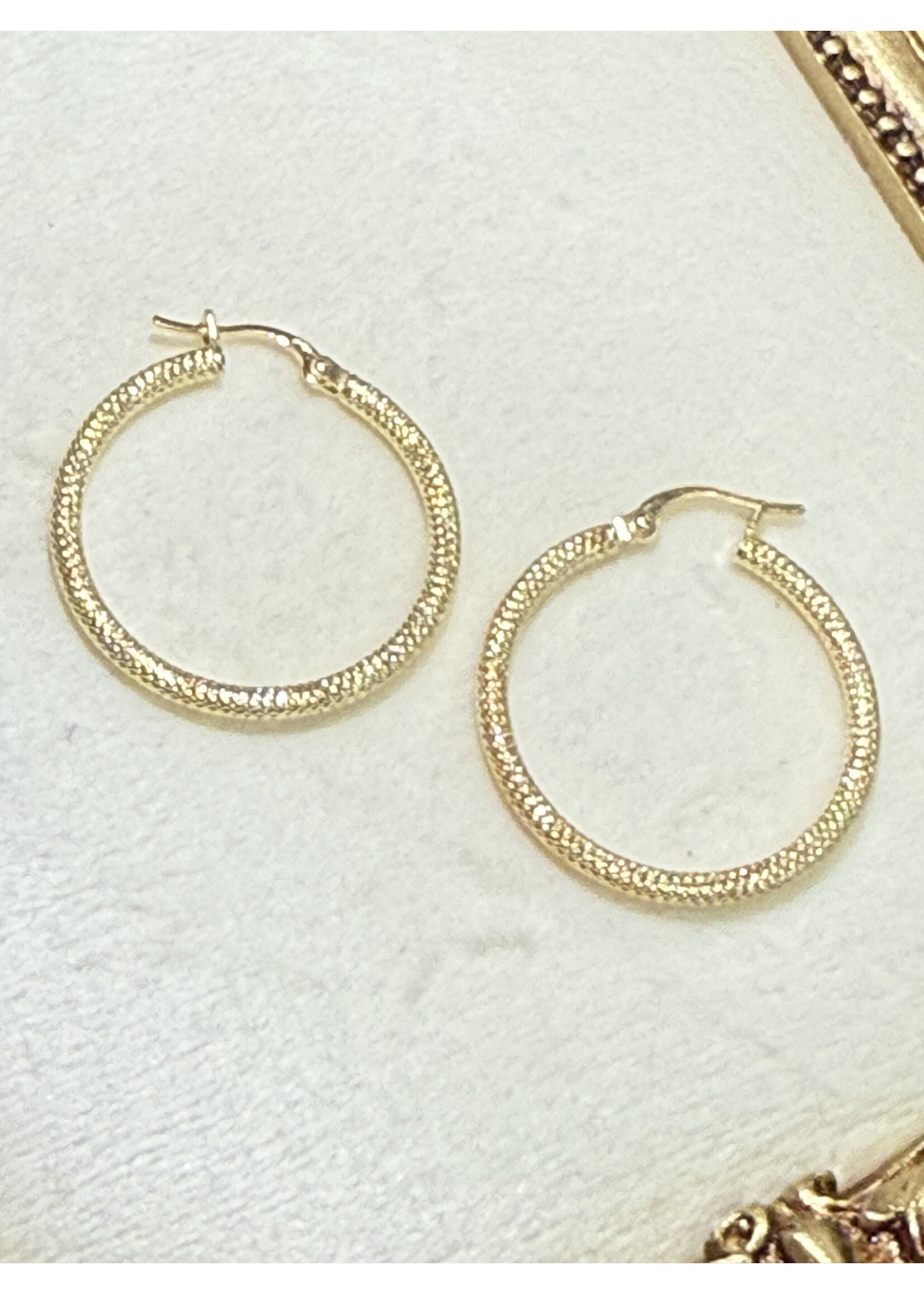 Cataleya jewels Geelgouden 18k  oorringen kaviaar motief