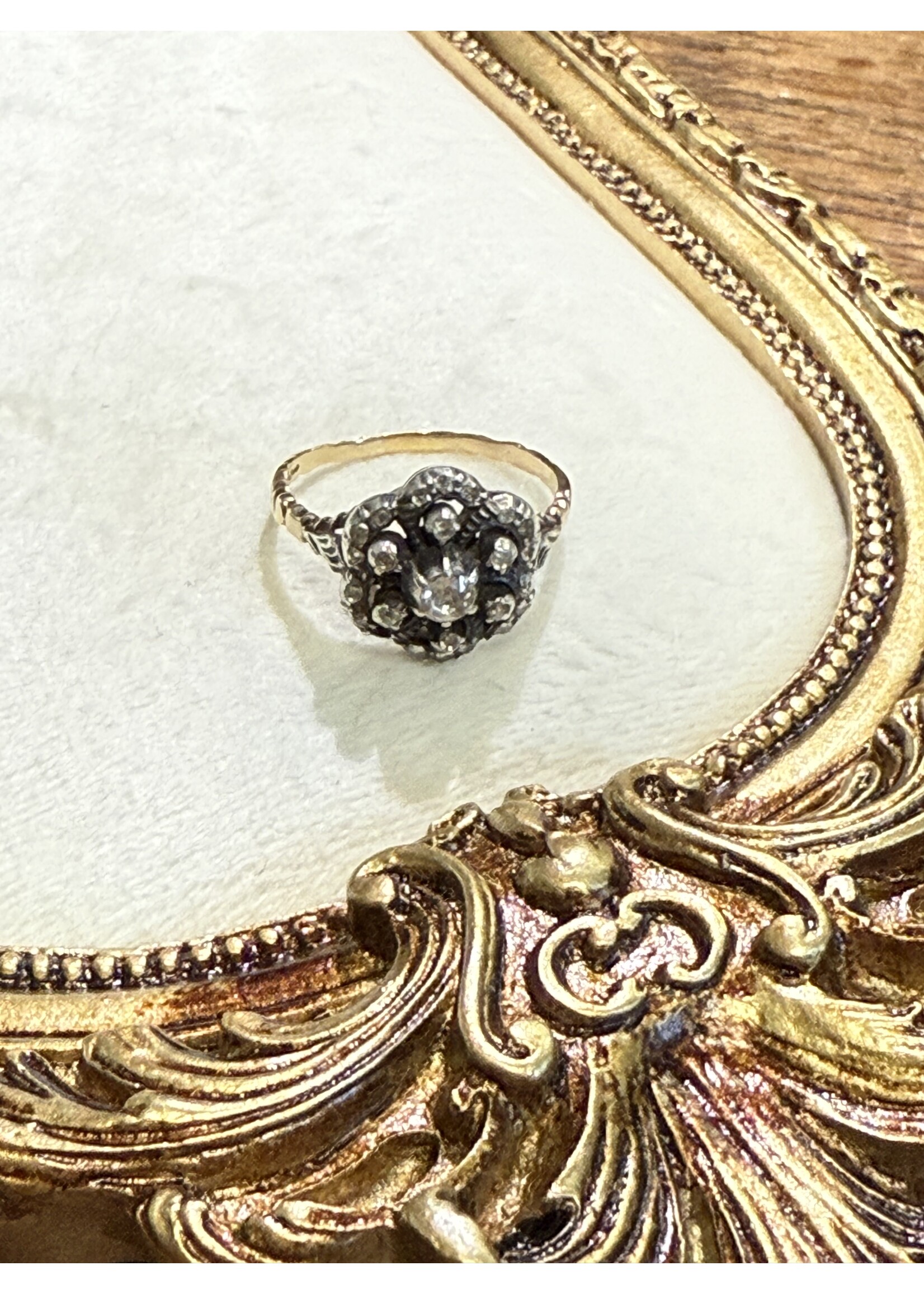 Vintage & Occasion Ring vintage met roos diamant in rozet - maat 19