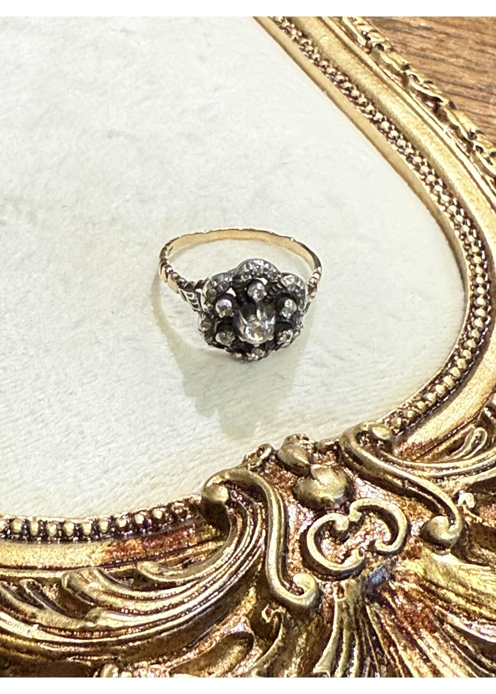 Vintage & Occasion Ring vintage met roos diamant in rozet - maat 19
