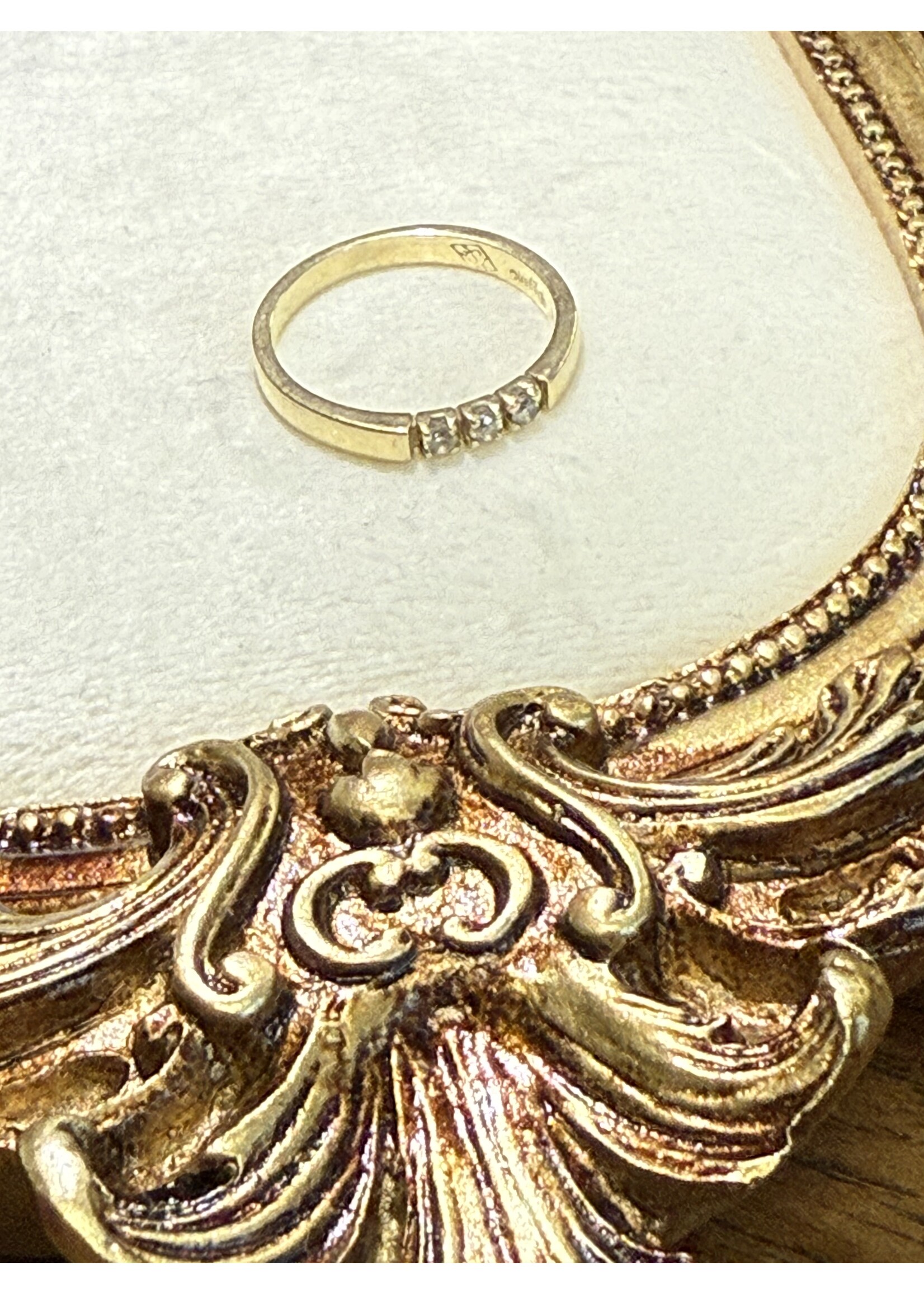 Vintage & Occasion Geelgouden 14k  rijring met briljanten 3  stuks - maat 17.5