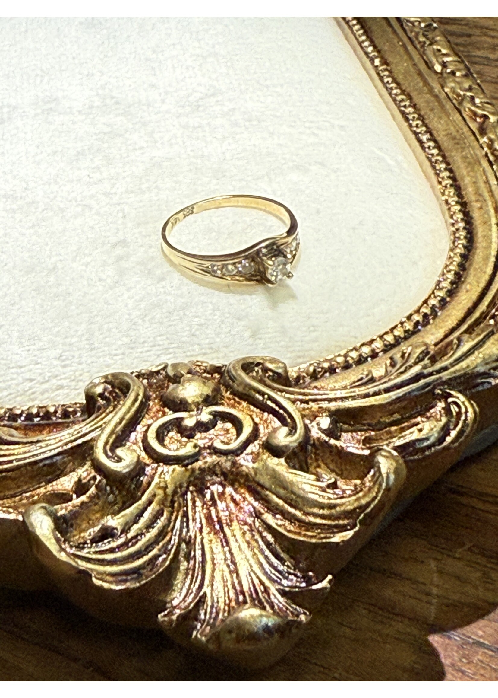 Vintage & Occasion Geelgouden 14 k  ring met briljant - maat 17